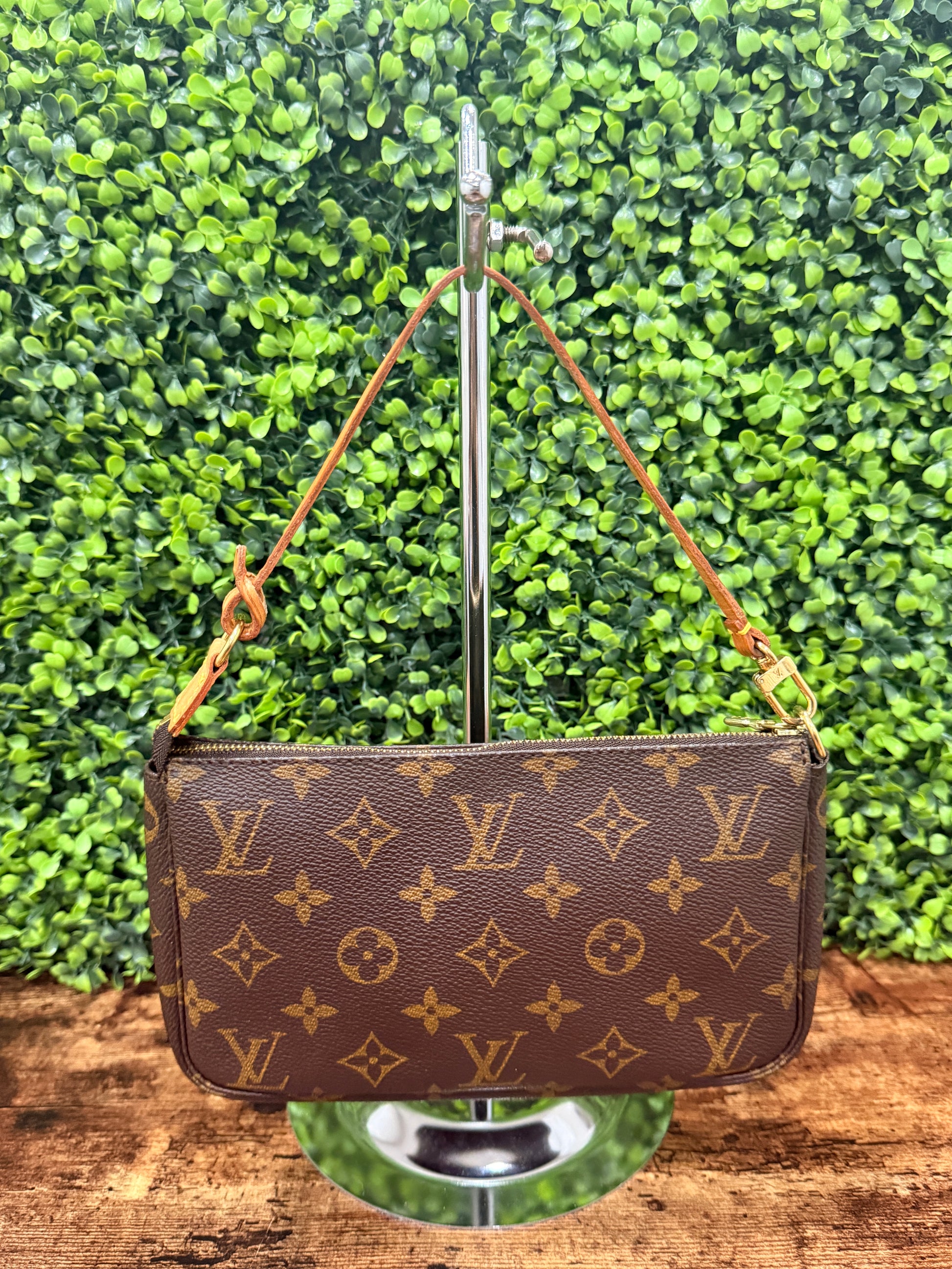 Louis Vuitton Monogram Pochette Accessories