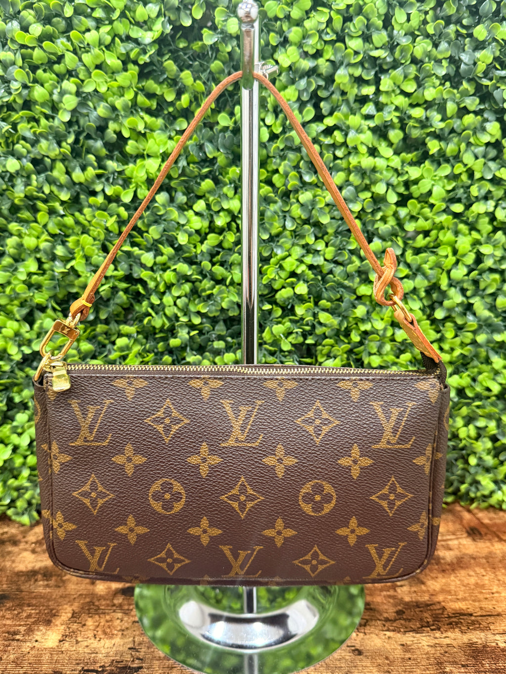 Louis Vuitton Monogram Pochette Accessories