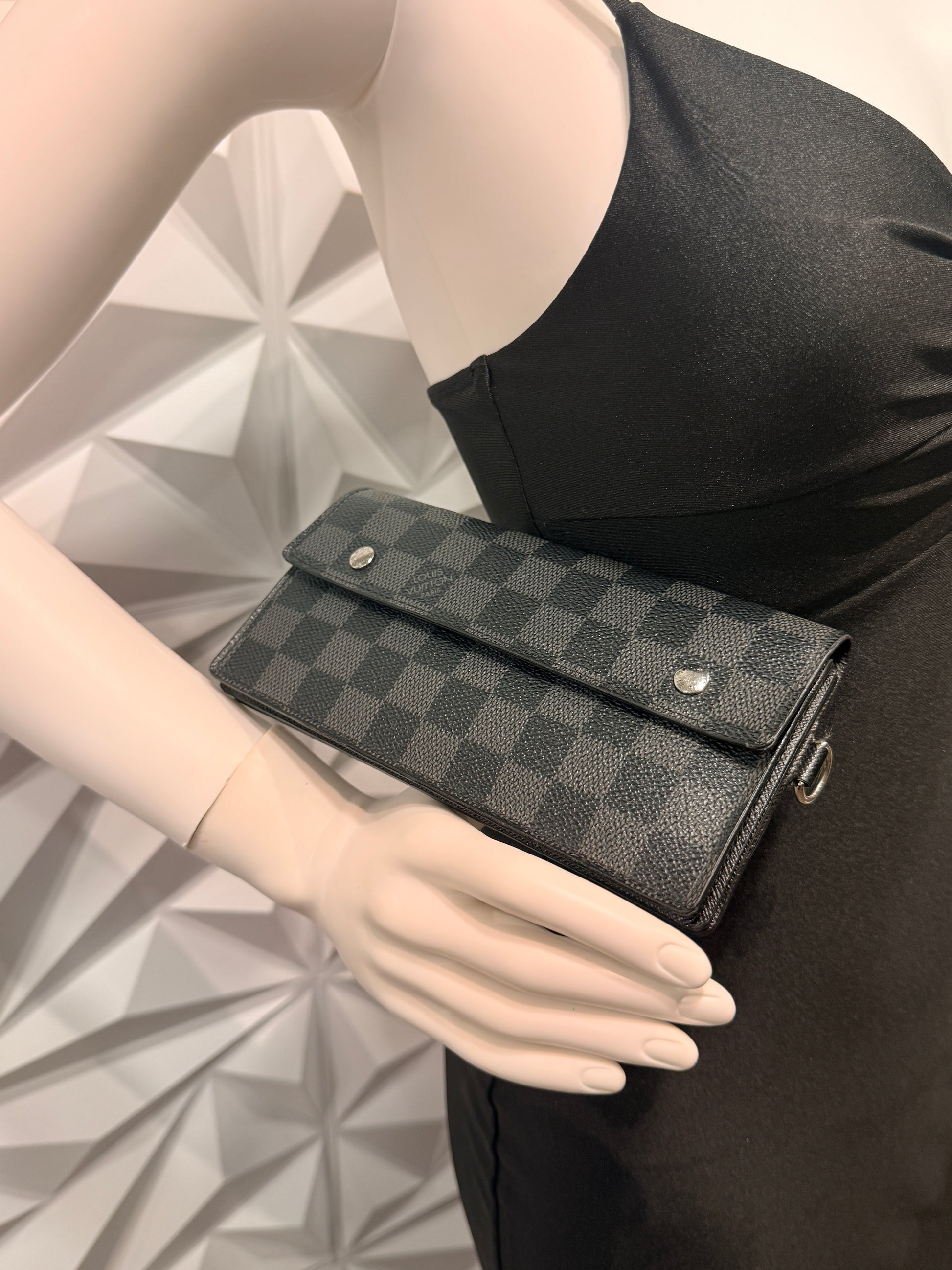 Louis Vuitton Damier Graphite Accordion Wallet