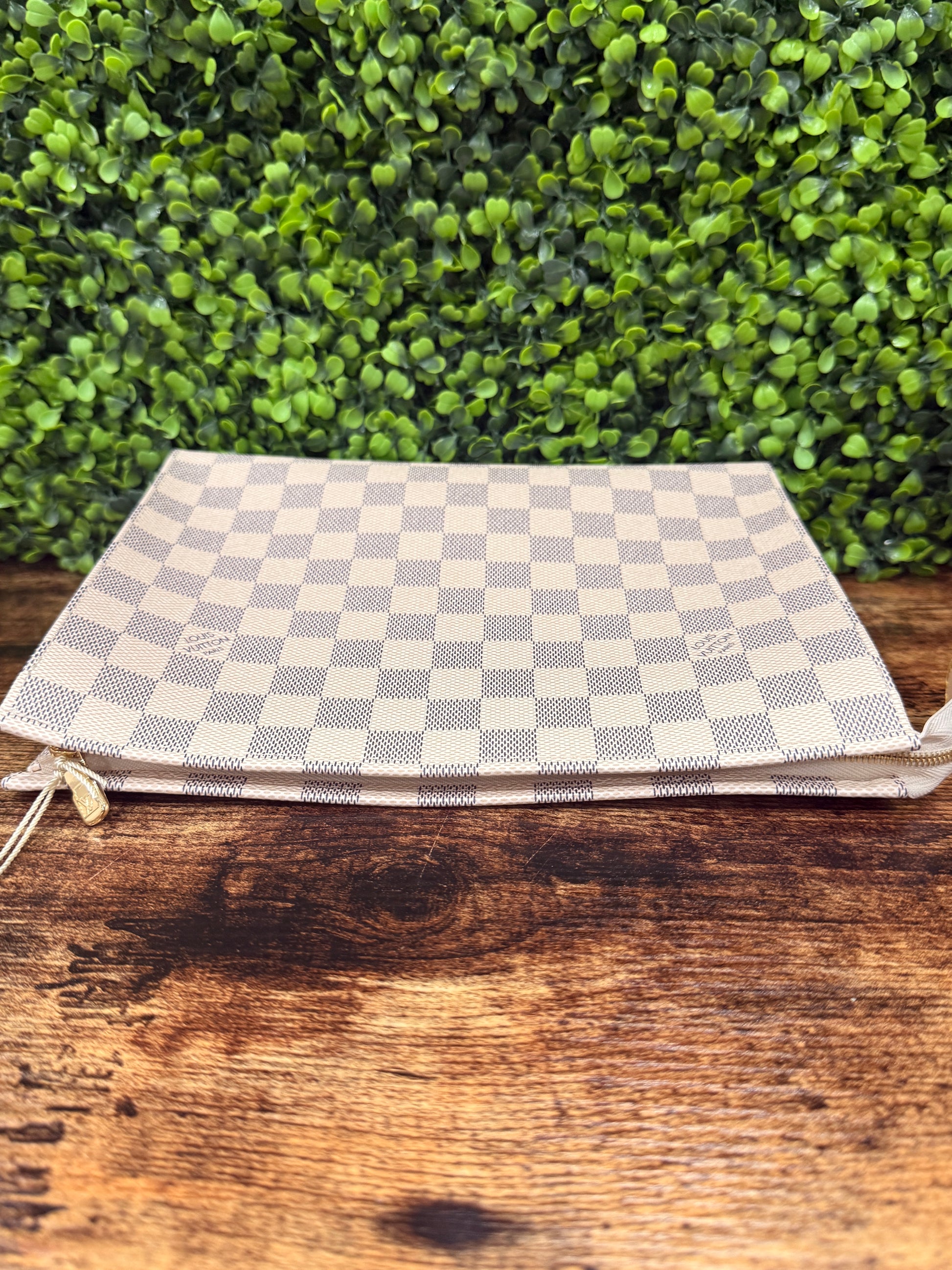 Louis Vuitton Poche Toilette GM Damier Azur