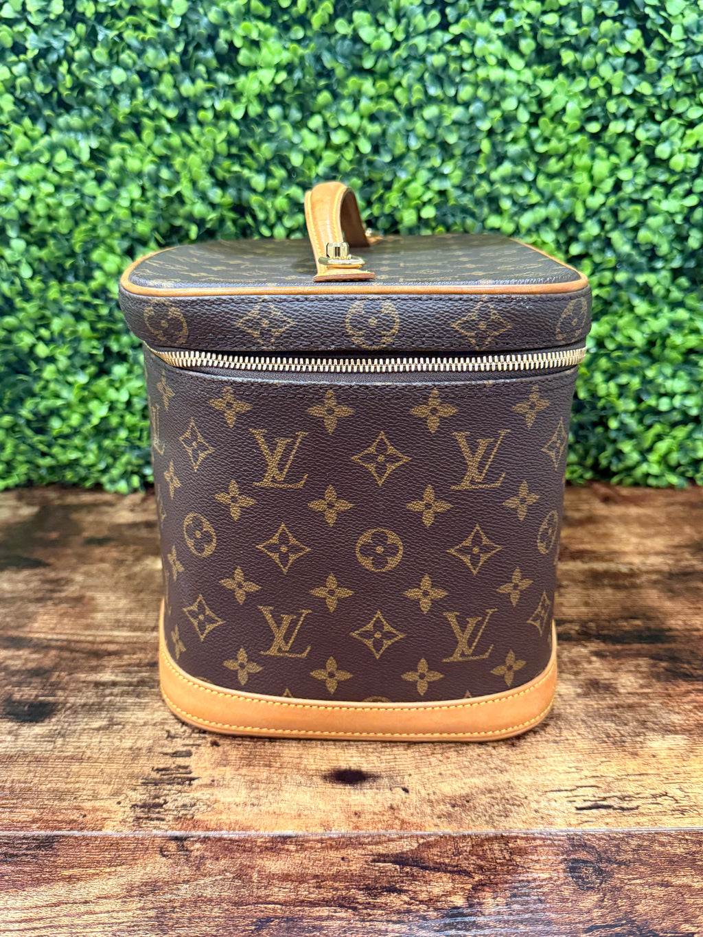 Louis Vuitton Monogram Nice Vanity Case