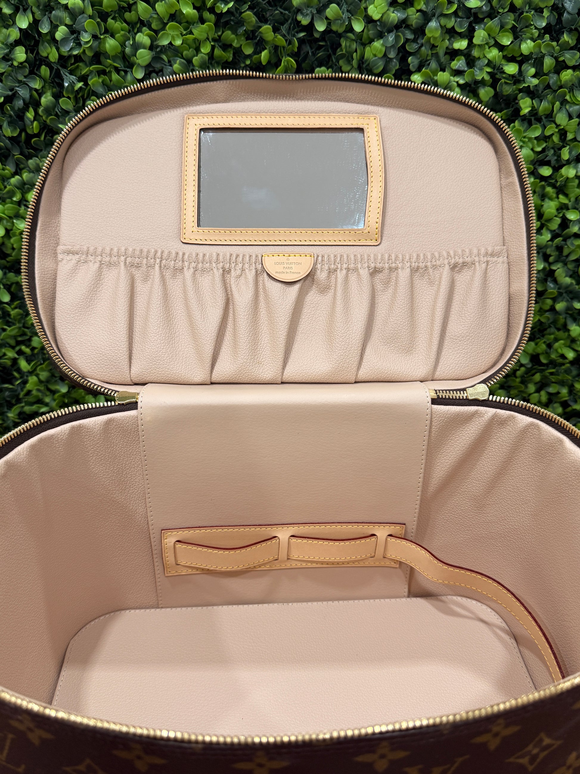 Louis Vuitton Monogram Nice Vanity Case