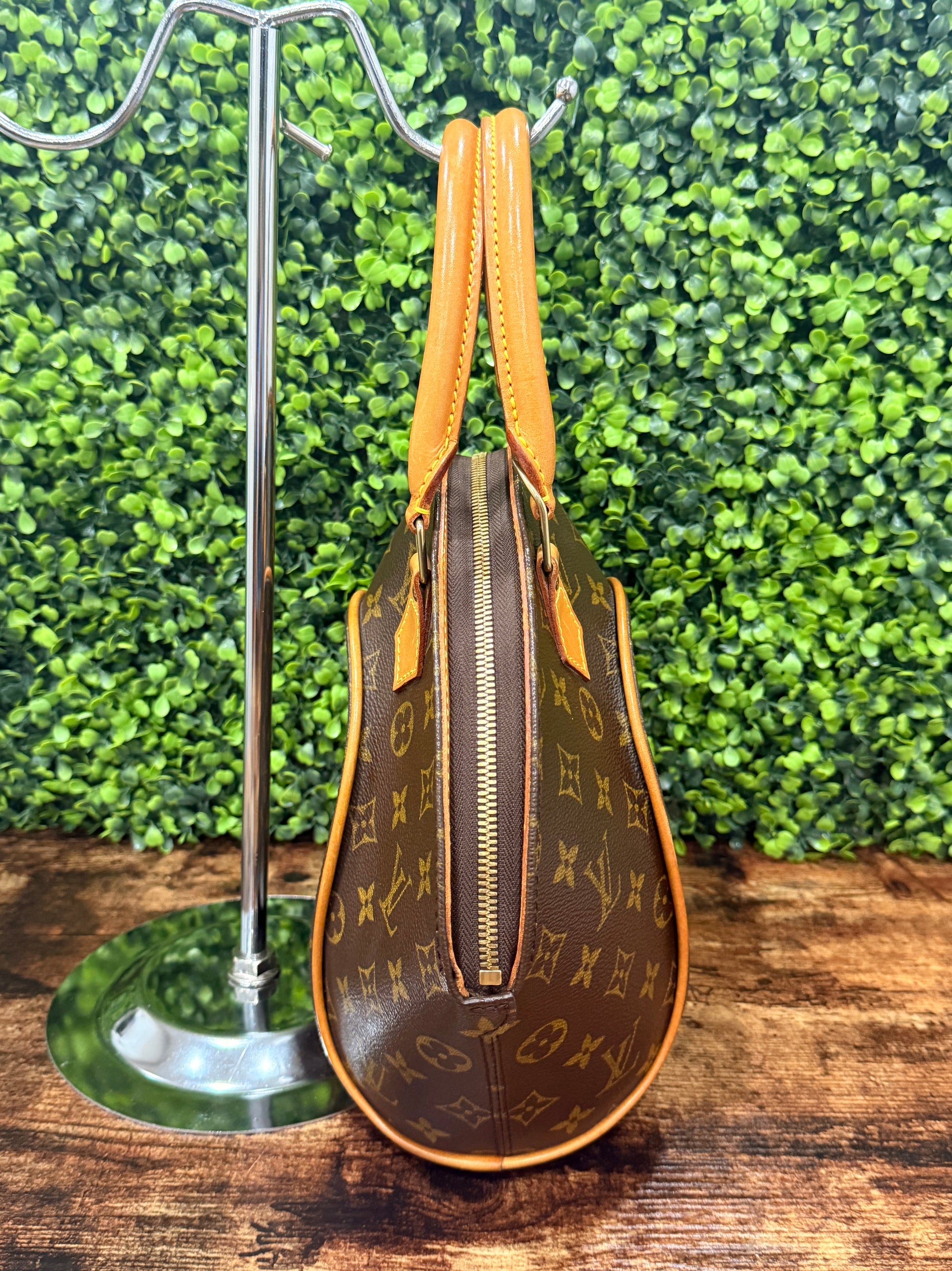 Louis Vuitton Ellipse PM Monogram