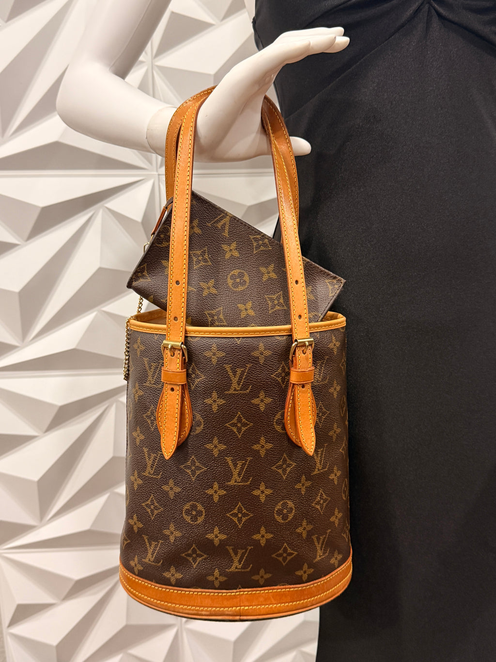 Louis Vuitton Bucket PM Monogram