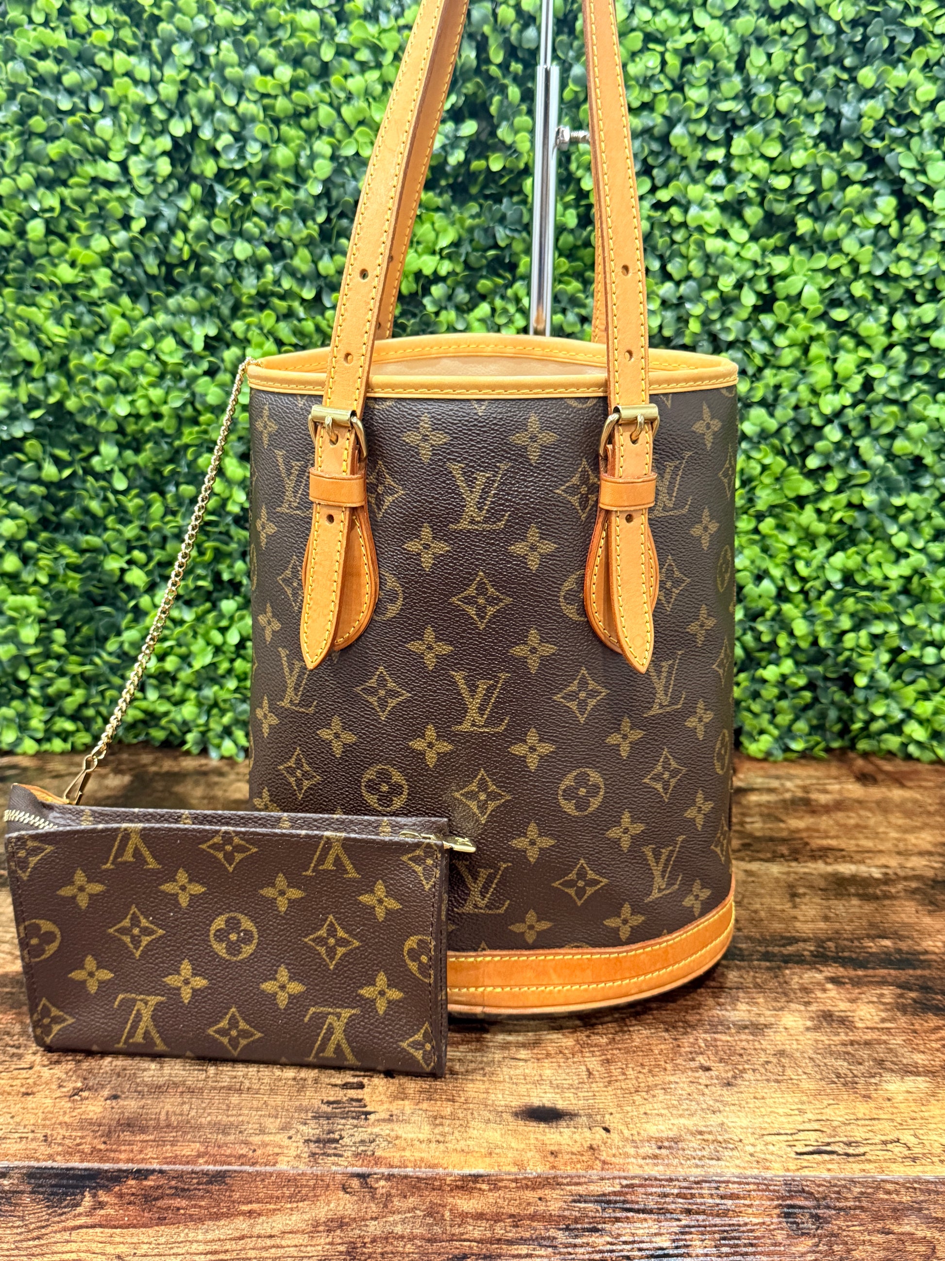 Louis Vuitton Bucket PM Monogram