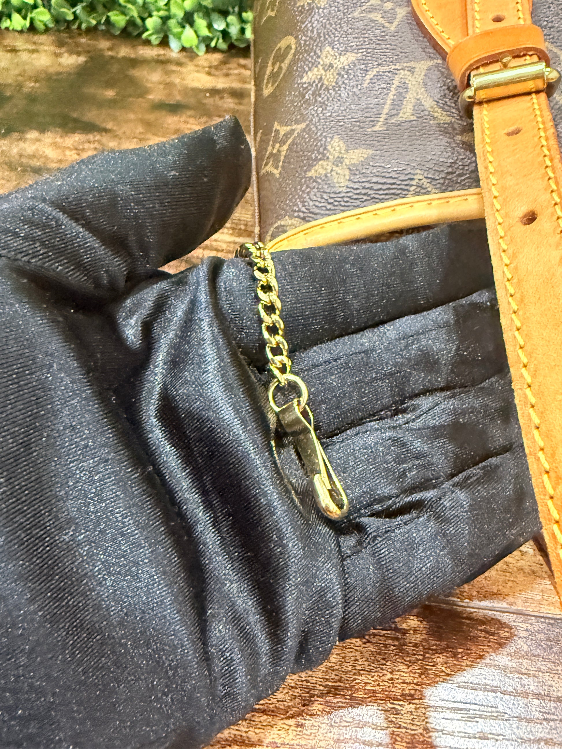 Louis Vuitton Bucket PM Monogram