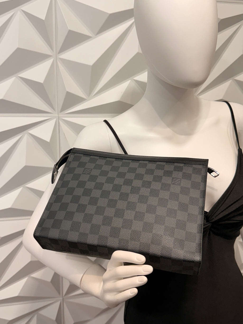Louis Vuitton Pochette Voyage MM Damier Graphite
