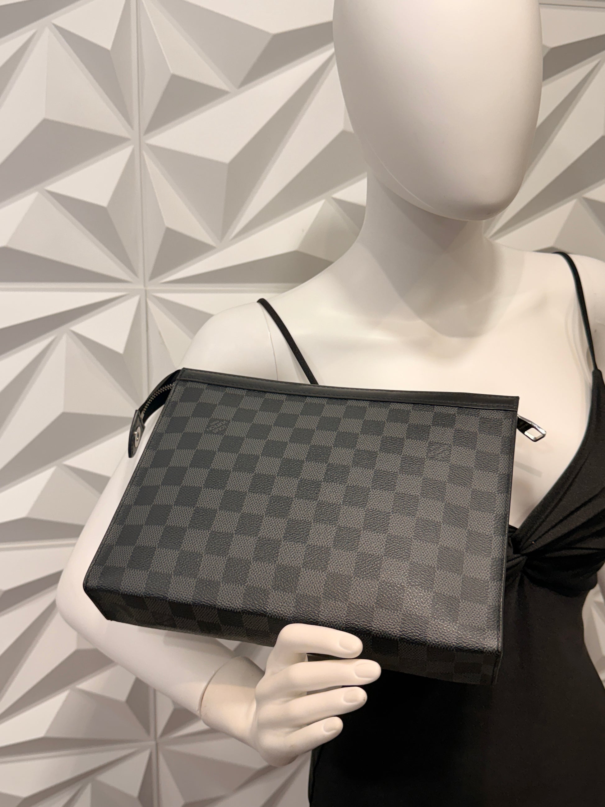 Louis Vuitton Pochette Voyage MM Damier Graphite