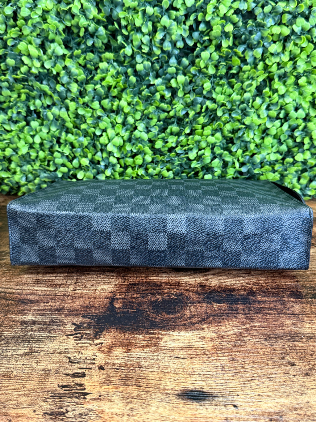 Louis Vuitton Pochette Voyage MM Damier Graphite