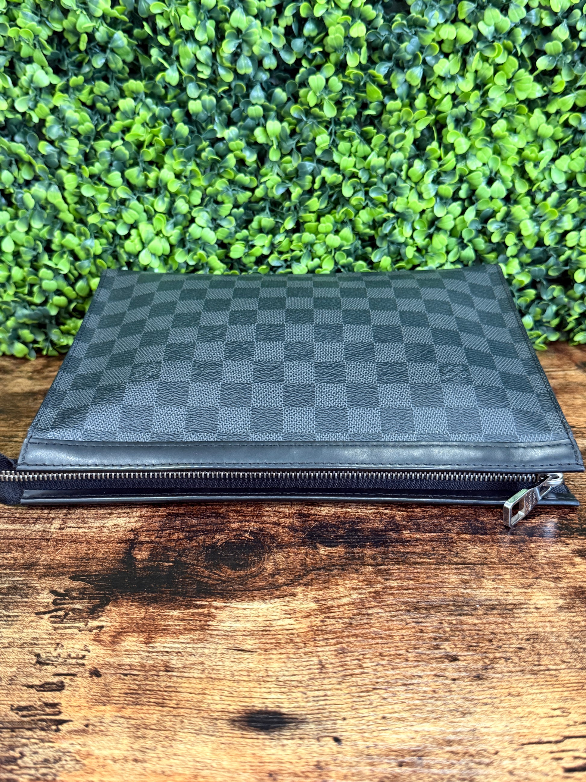 Louis Vuitton Pochette Voyage MM Damier Graphite
