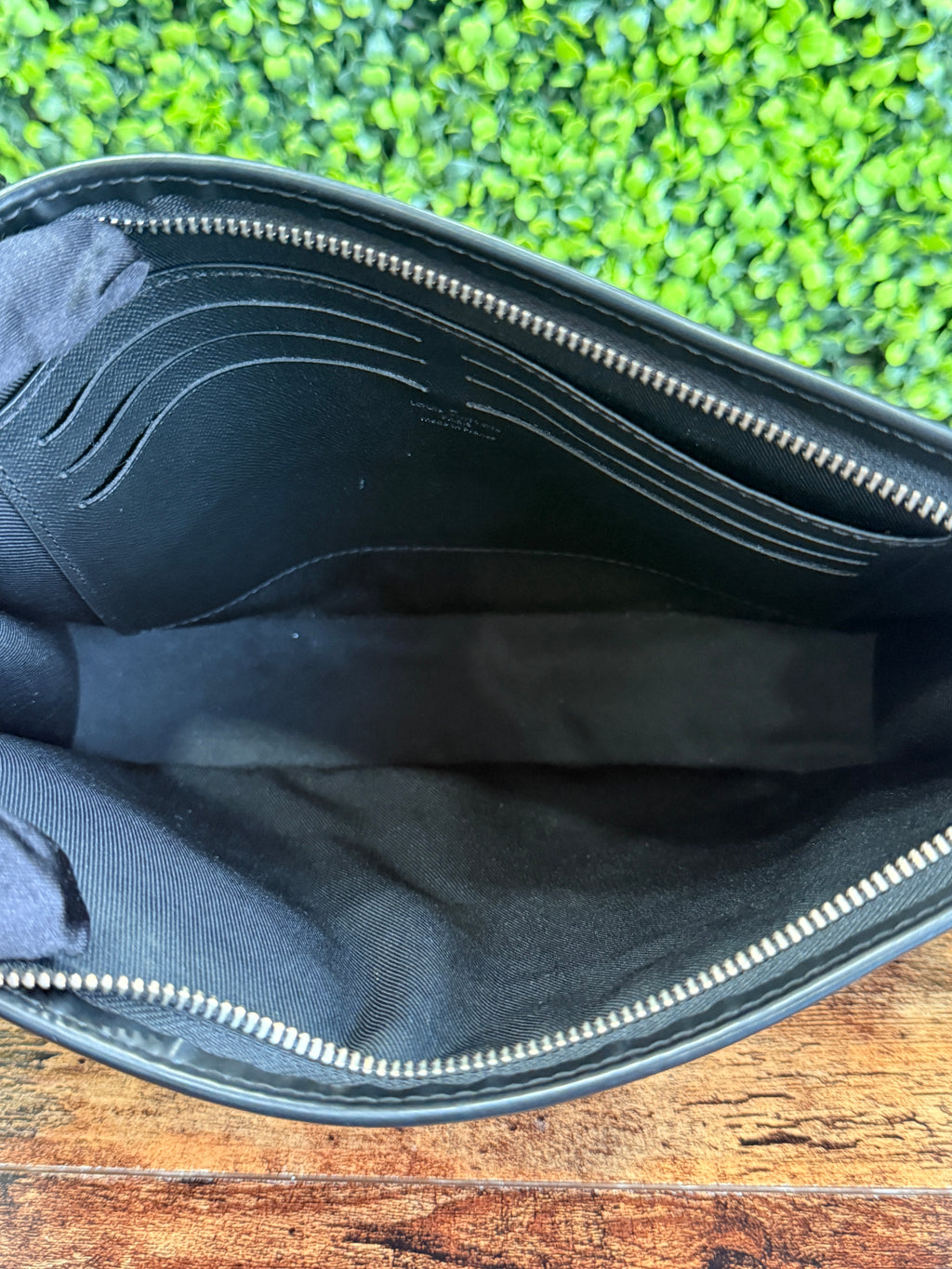 Louis Vuitton Pochette Voyage MM Damier Graphite