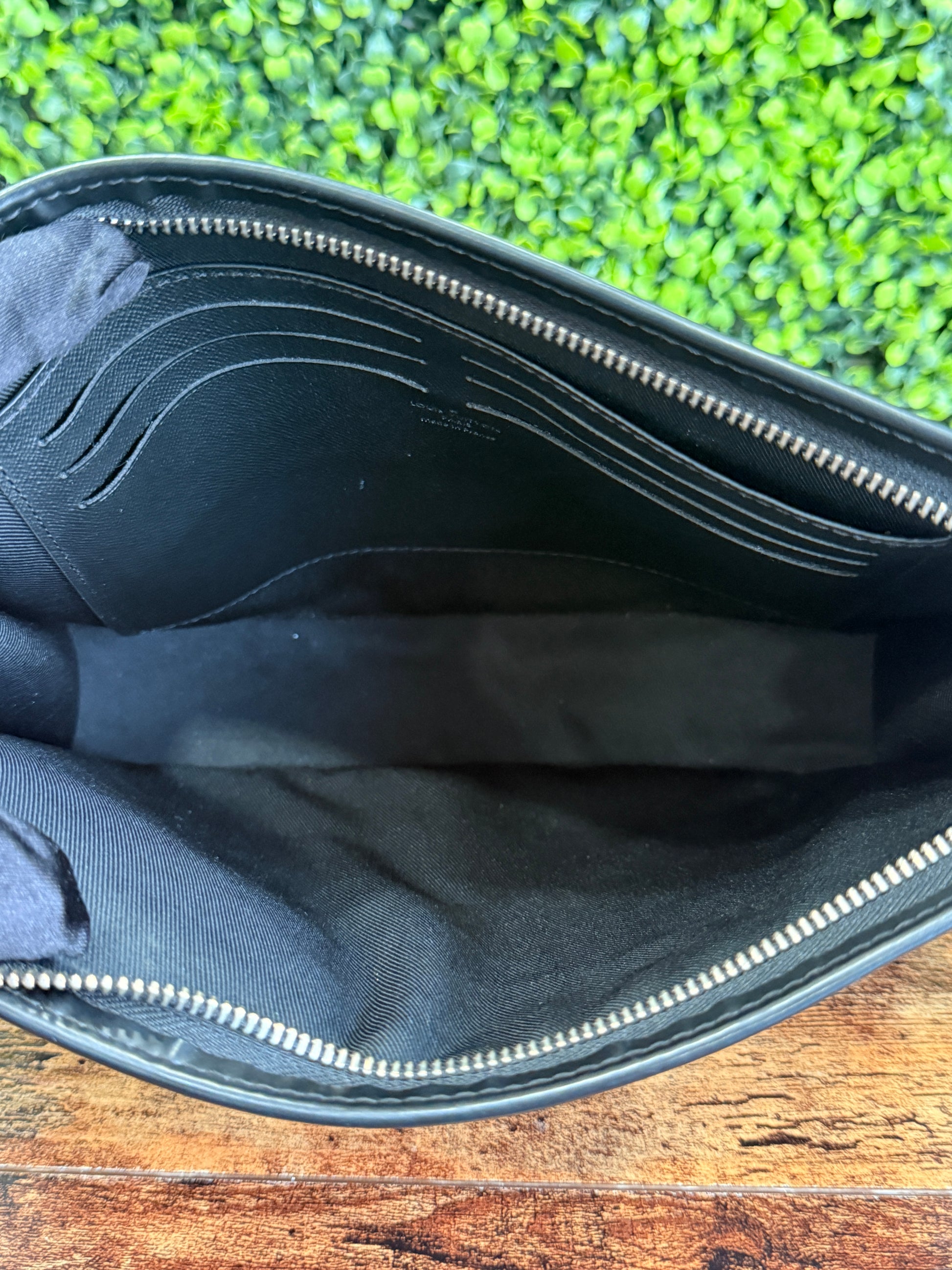 Louis Vuitton Pochette Voyage MM Damier Graphite