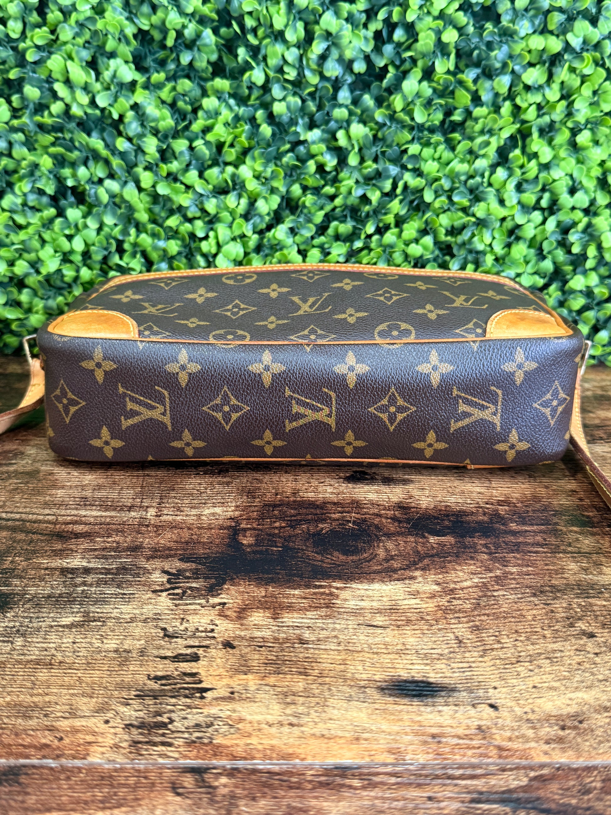 Louis Vuitton Monogram Trocadero 27