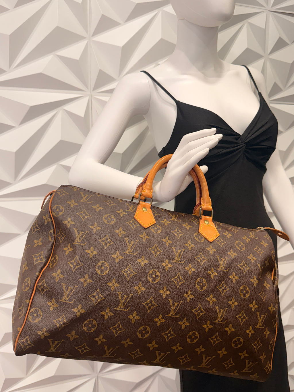 Louis Vuitton Monogram Speedy 40