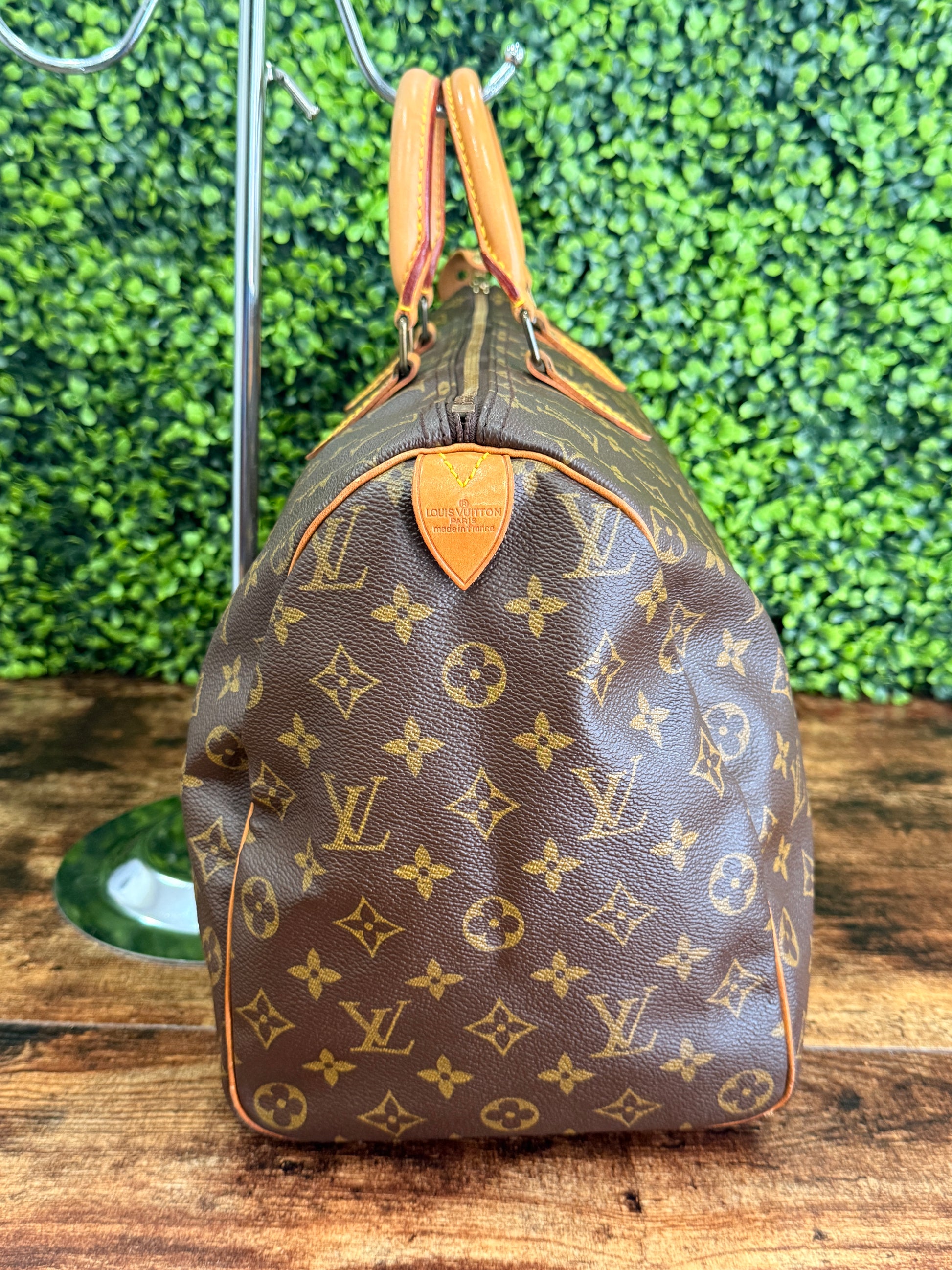 Louis Vuitton Monogram Speedy 40
