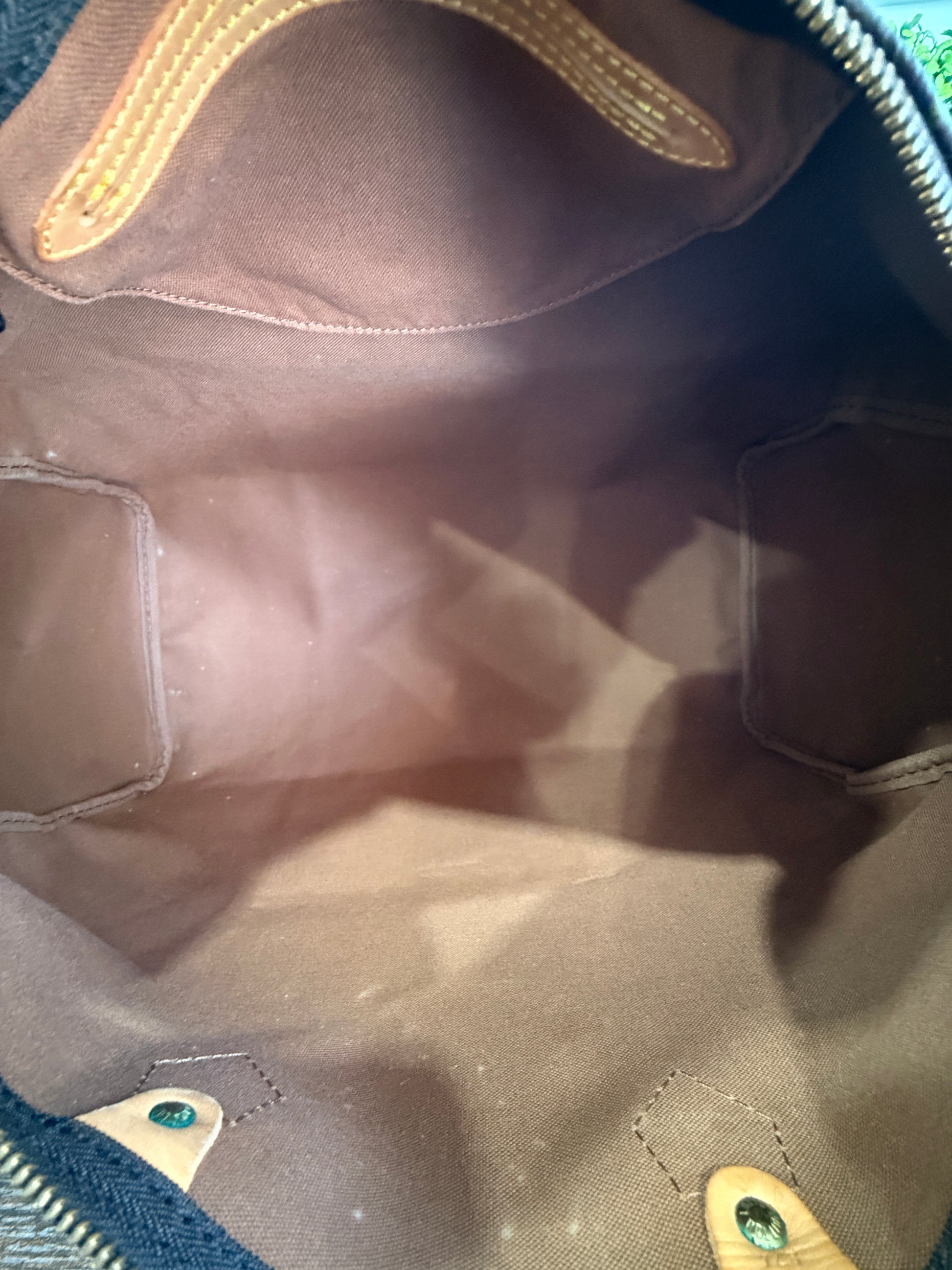 Louis Vuitton Monogram Speedy 40