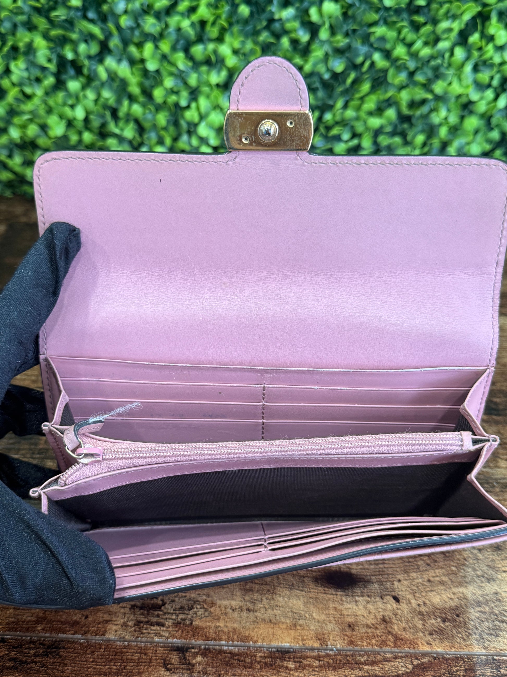 Gucci Pink Guccissima Icon Wallet