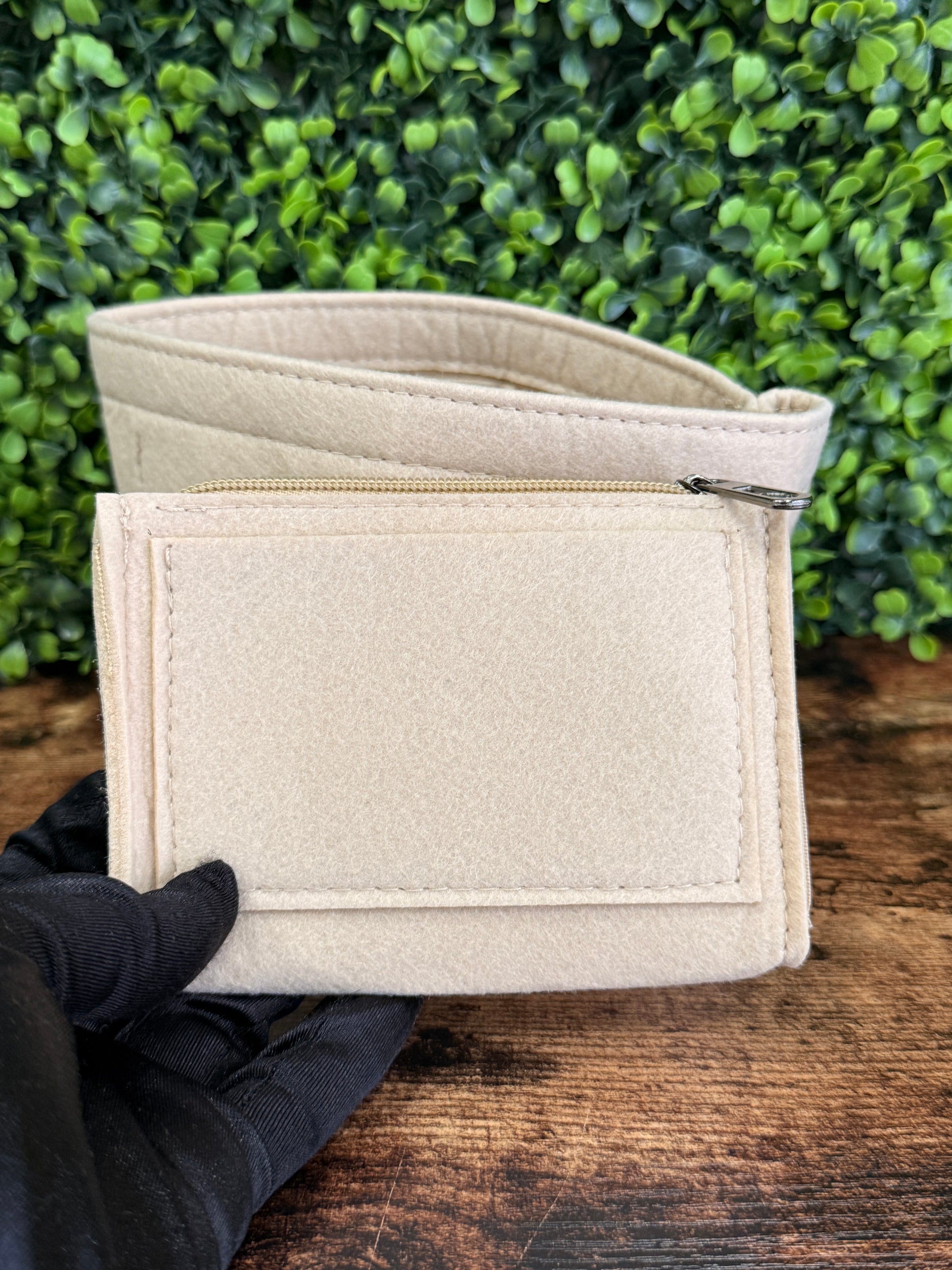 No-Brand Beige Insert for Cannes