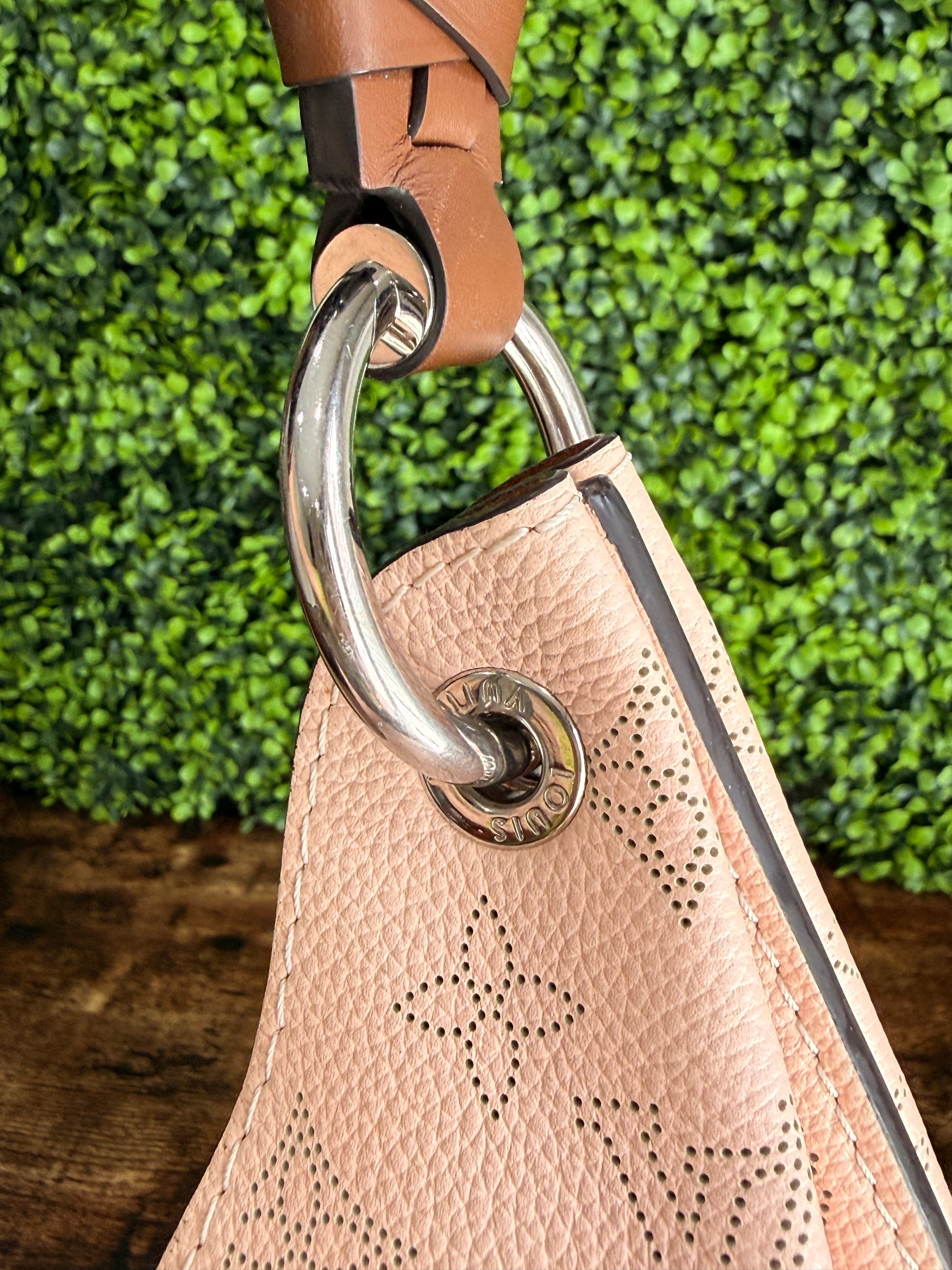 Louis Vuitton Caramel Mahina Pink
