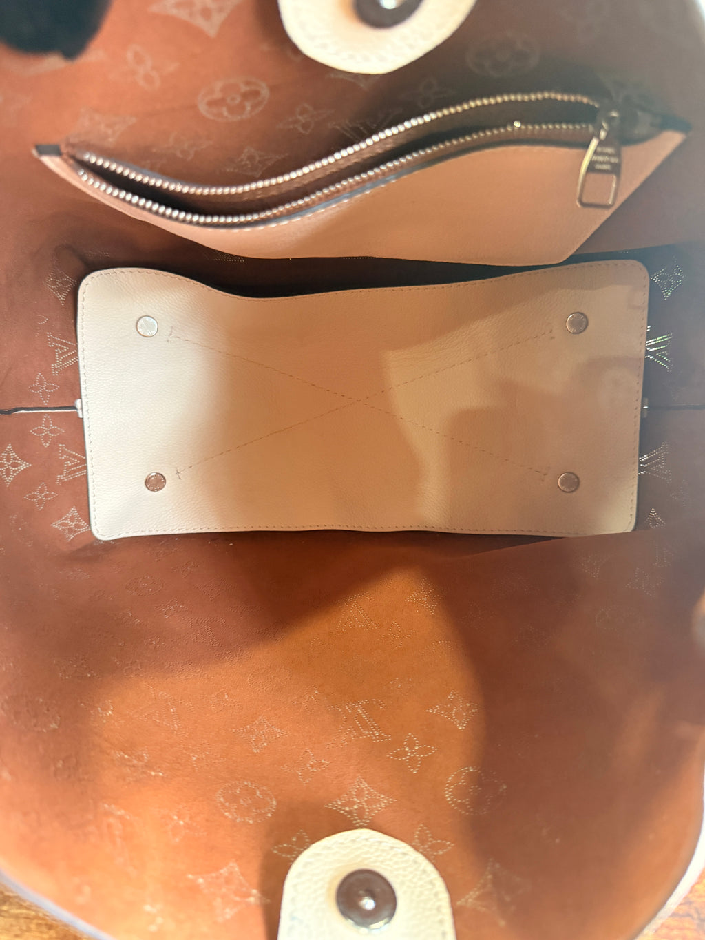 Louis Vuitton Caramel Mahina Pink