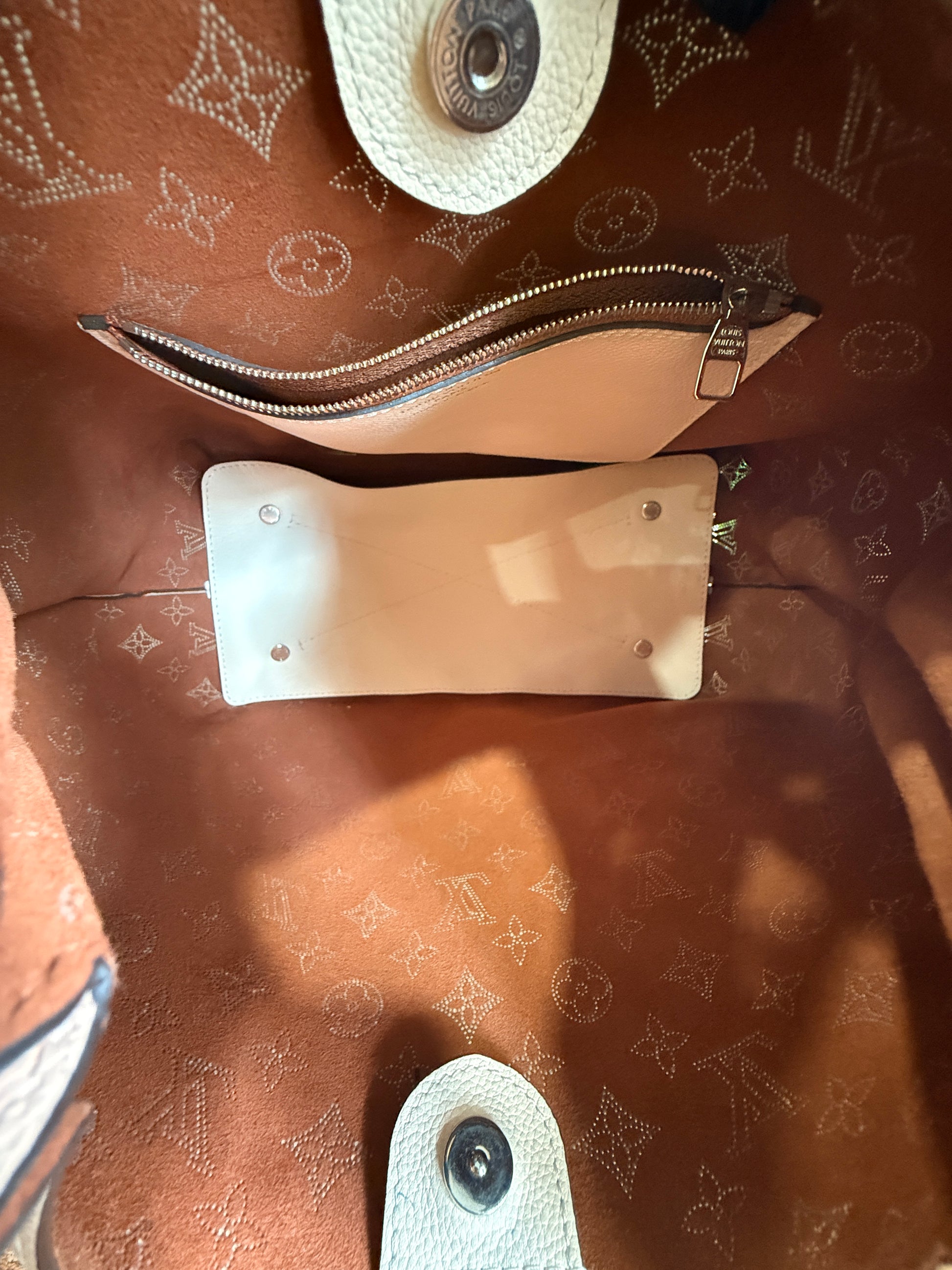 Louis Vuitton Caramel Mahina Pink