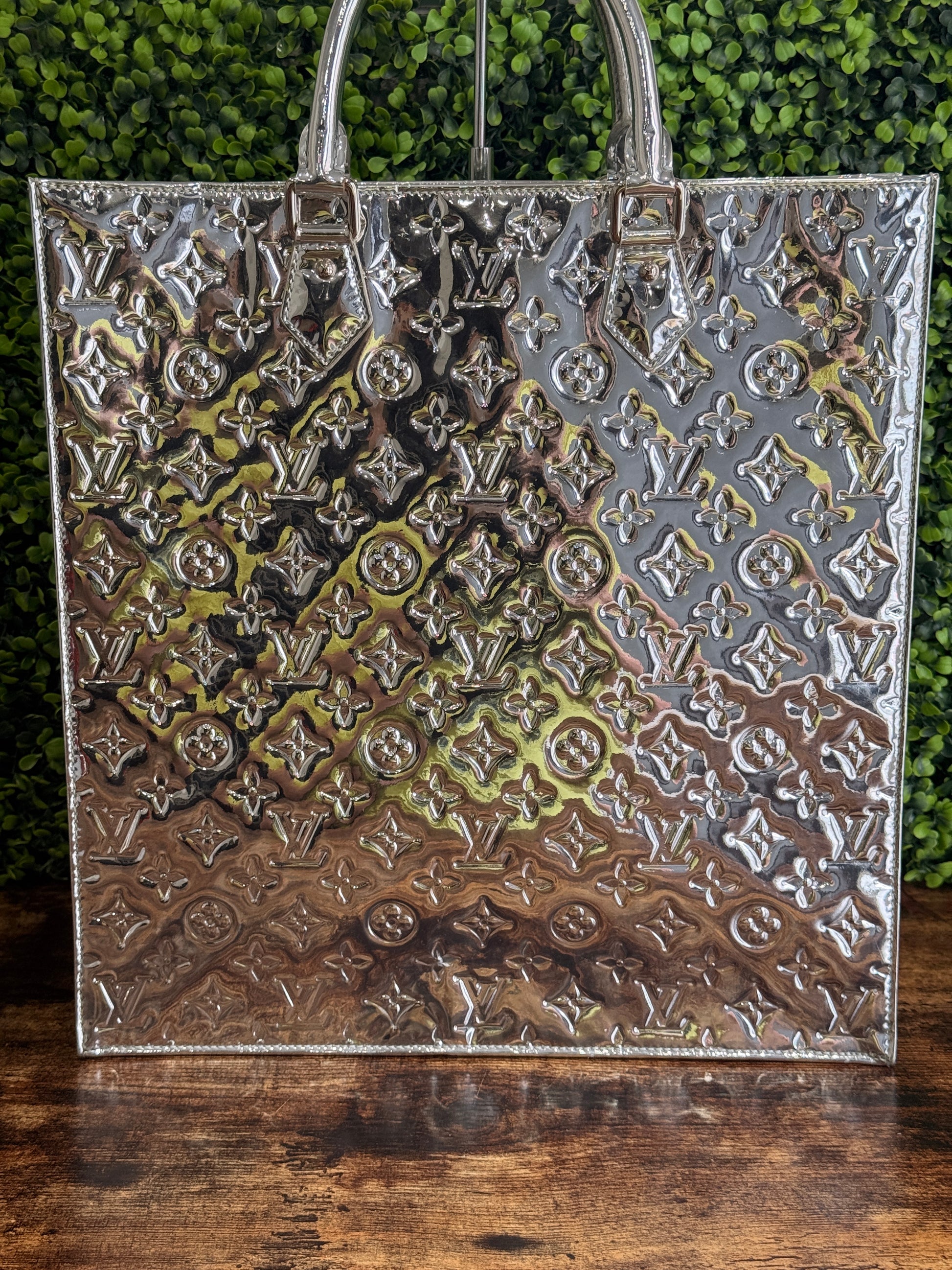 Louis Vuitton Sac Plat Vernis Mirror Silver