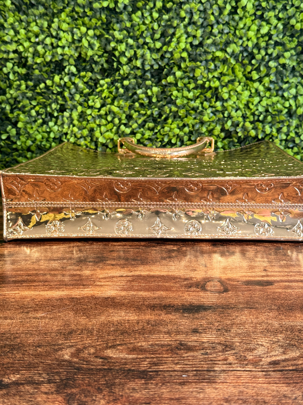 Louis Vuitton Sac Plat Vernis Mirror Gold