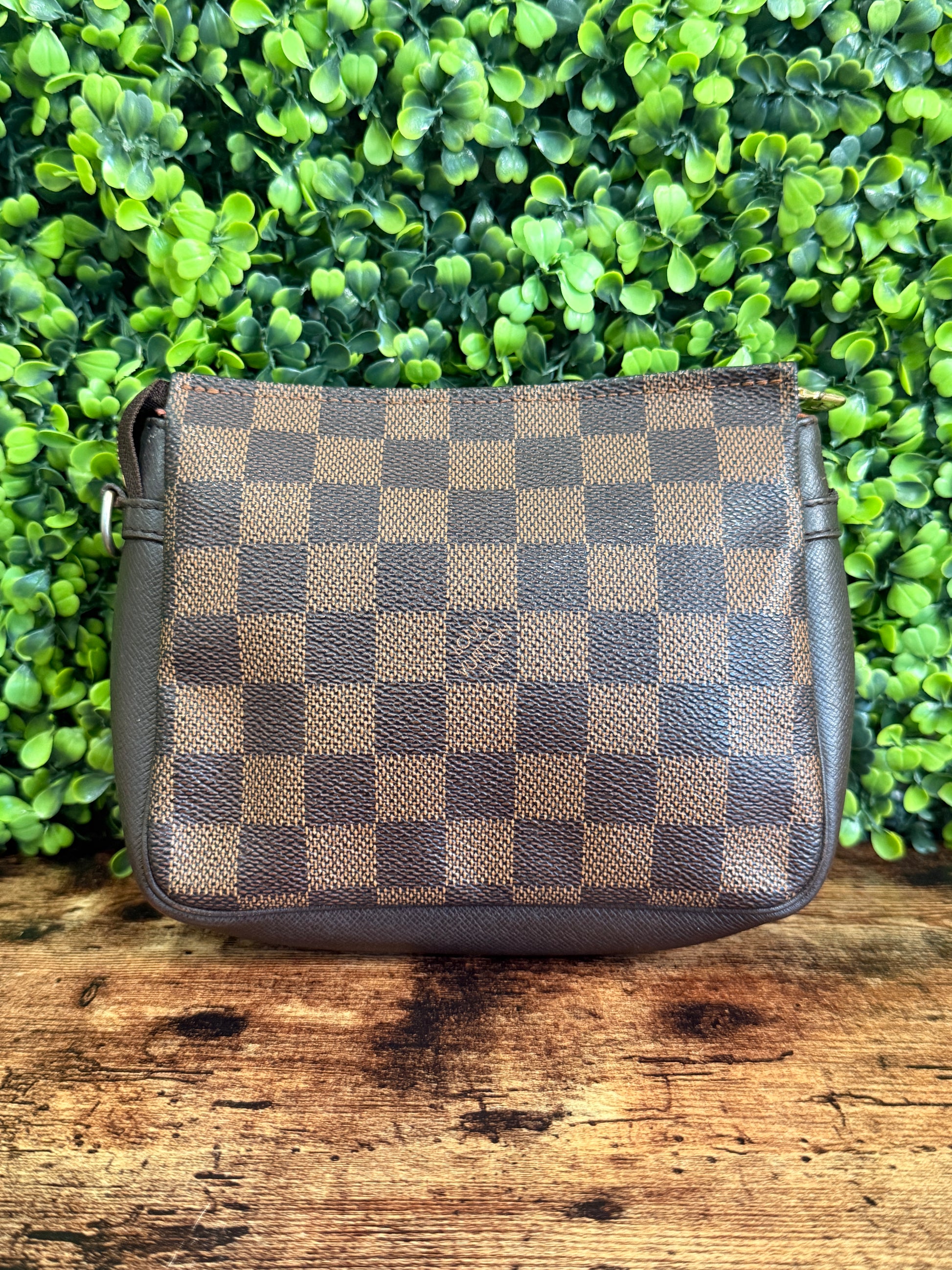 Louis Vuitton Trousse Pochette Damier Ebene