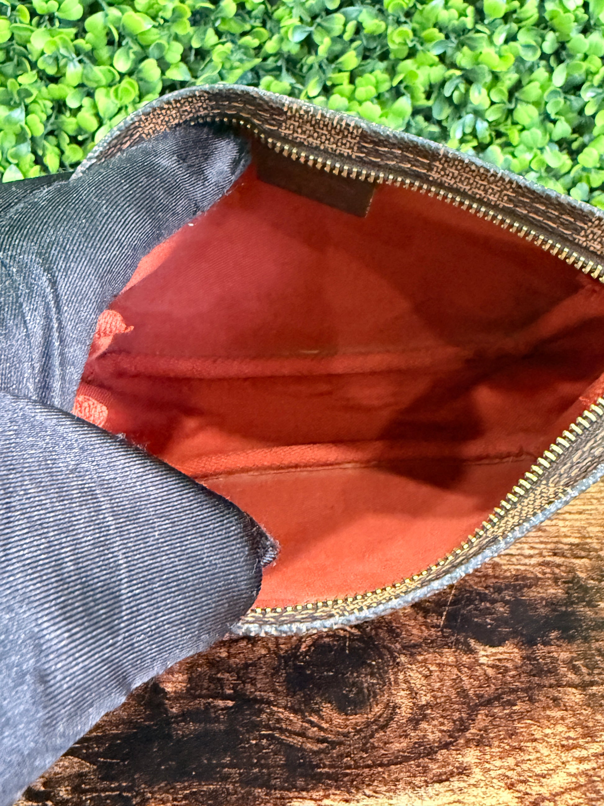 Louis Vuitton Trousse Pochette Damier Ebene
