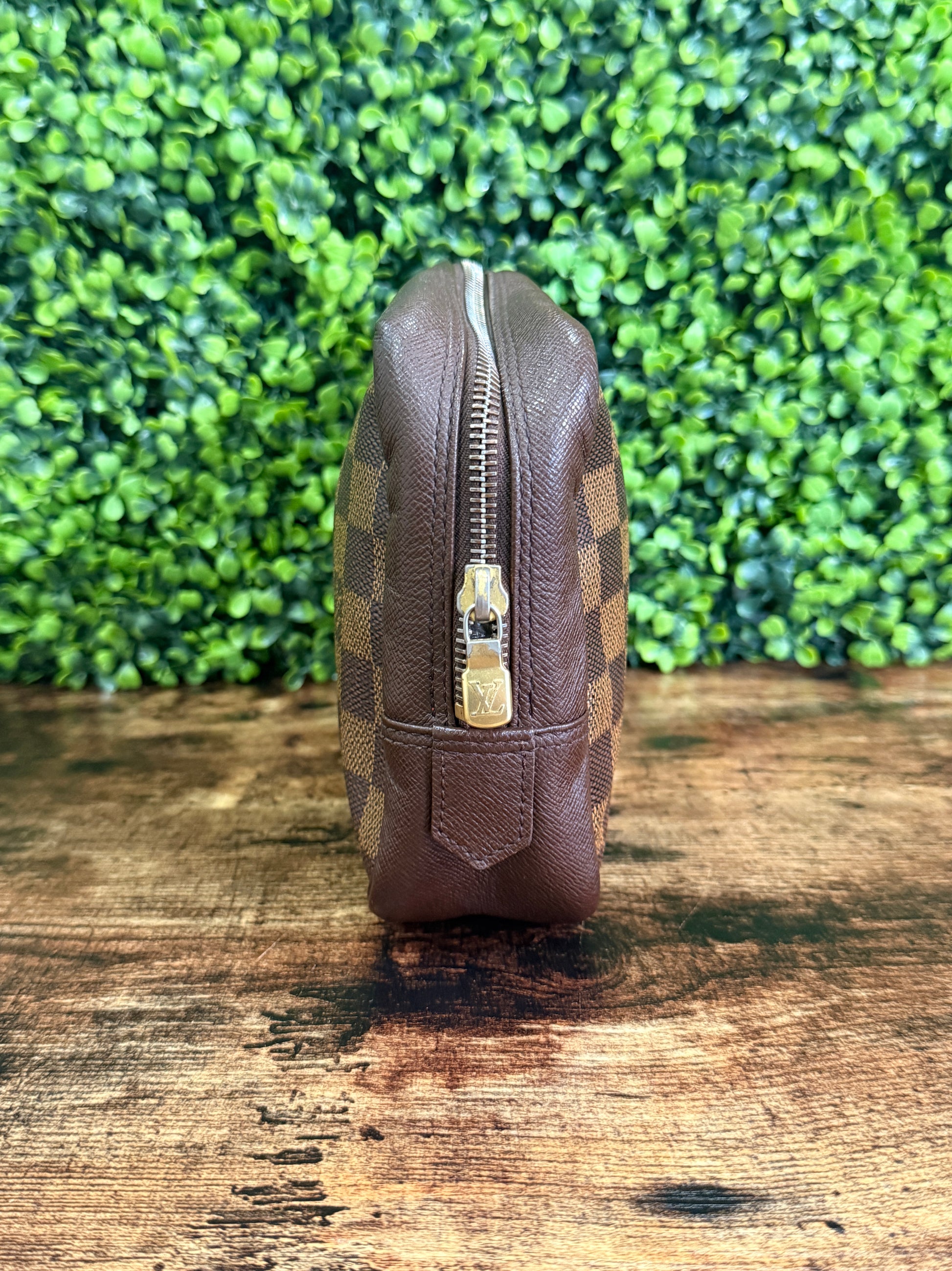 Louis Vuitton Trousse Toilette Damier Ebene