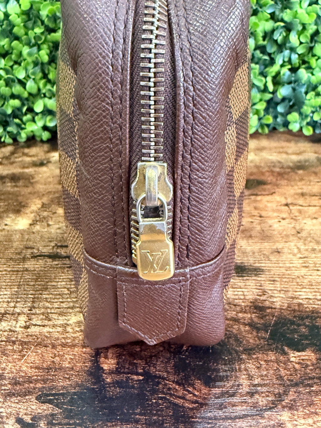 Louis Vuitton Trousse Toilette Damier Ebene