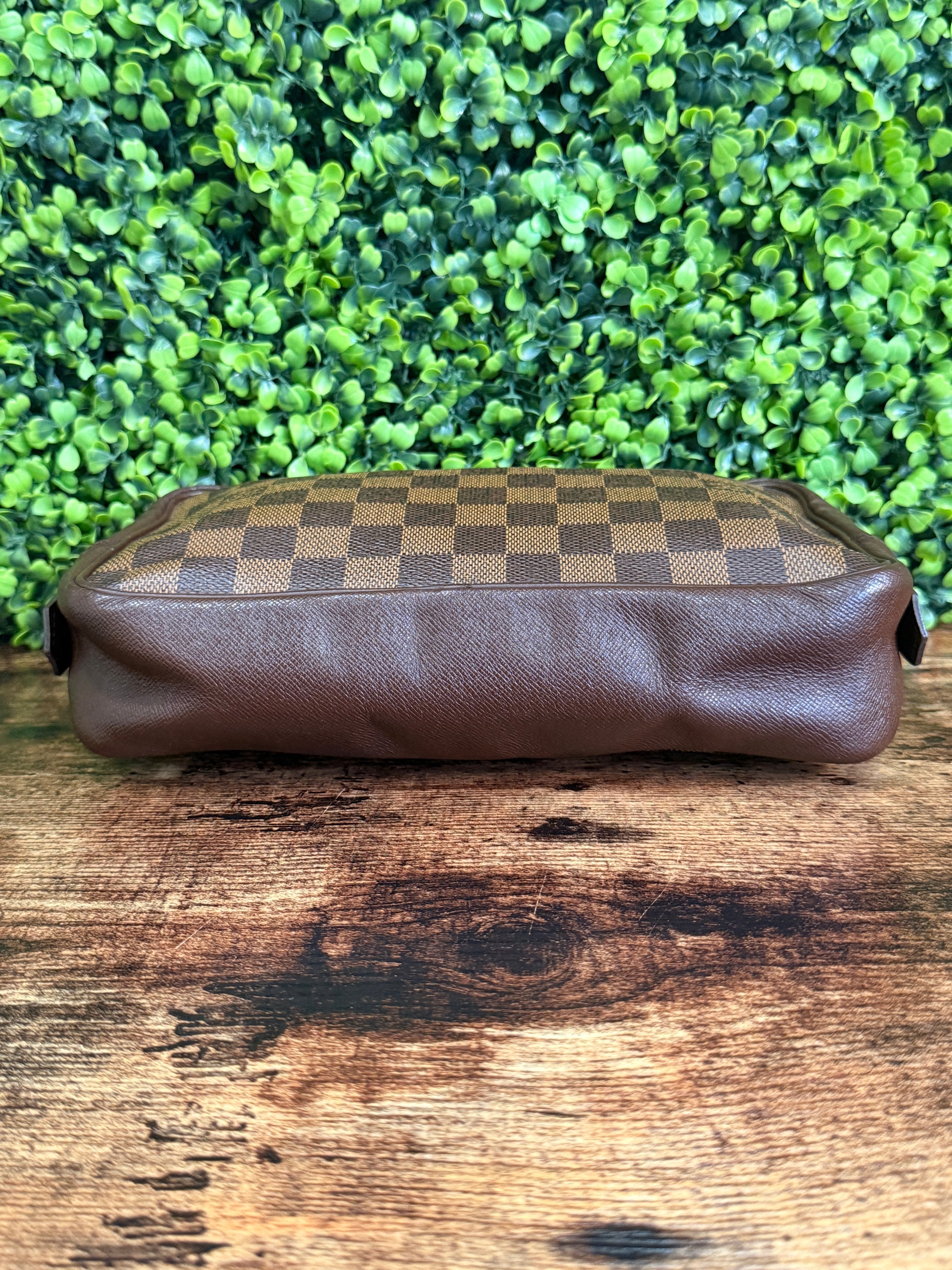 Louis Vuitton Trousse Toilette Damier Ebene