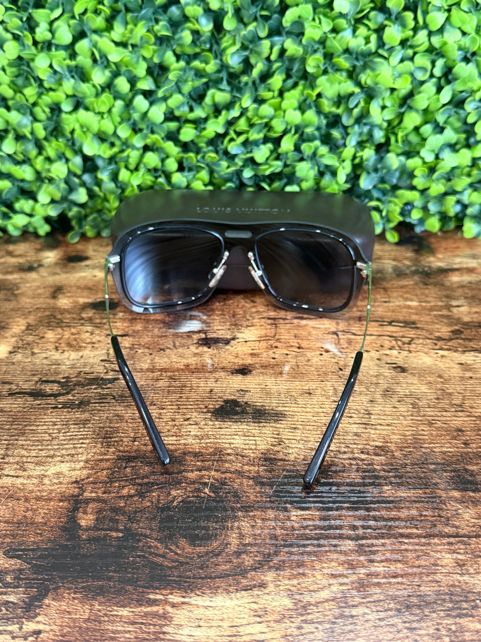 Louis Vuitton Gray Impulsion Sunglasses 56*20