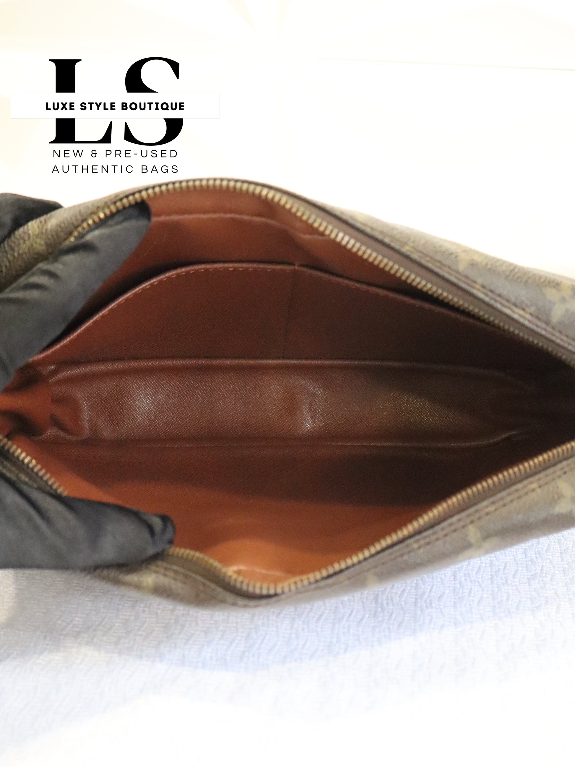 Louis Vuitton Trocadero 27 Monogram
