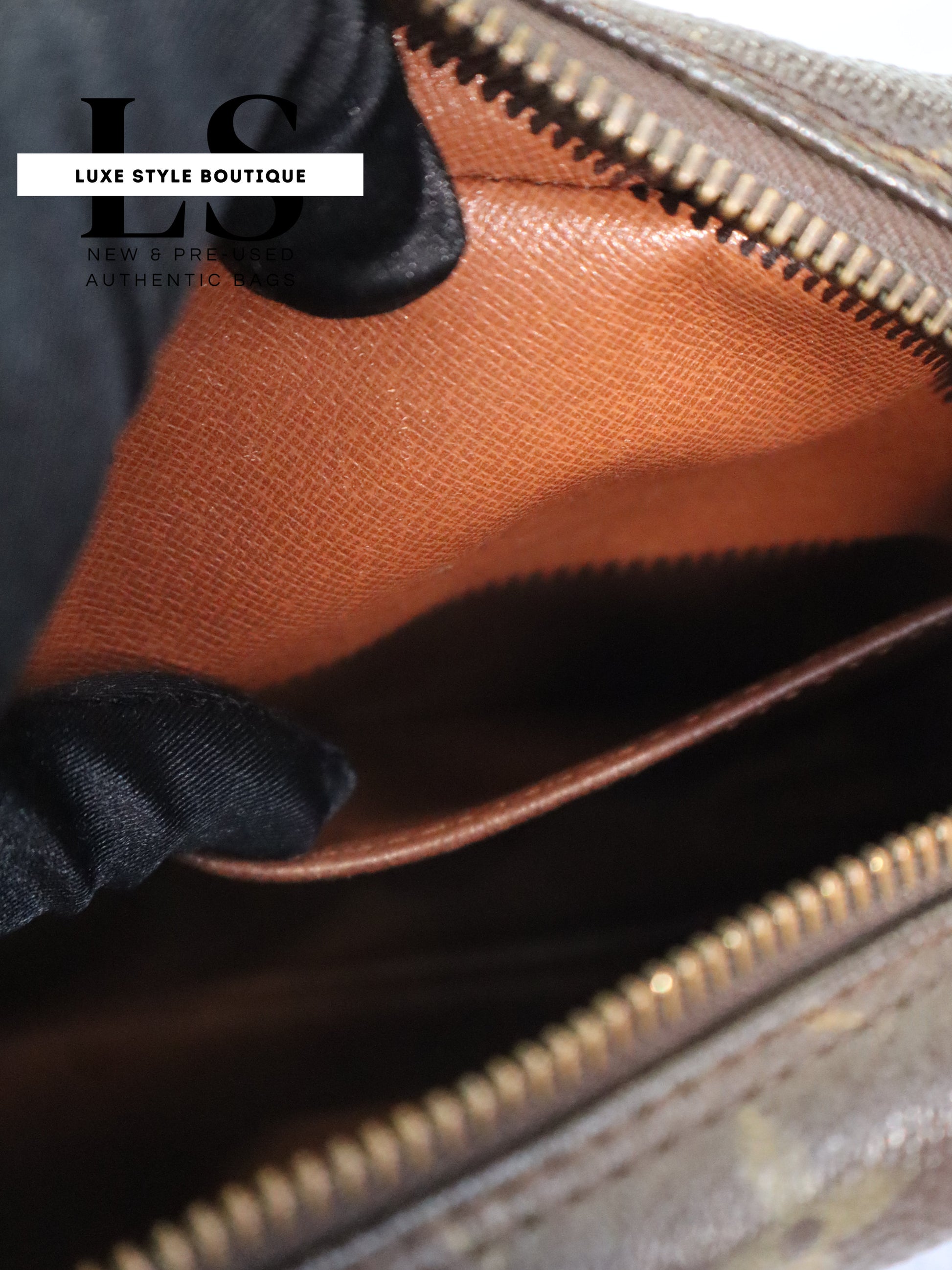 Louis Vuitton Trocadero 27 Monogram
