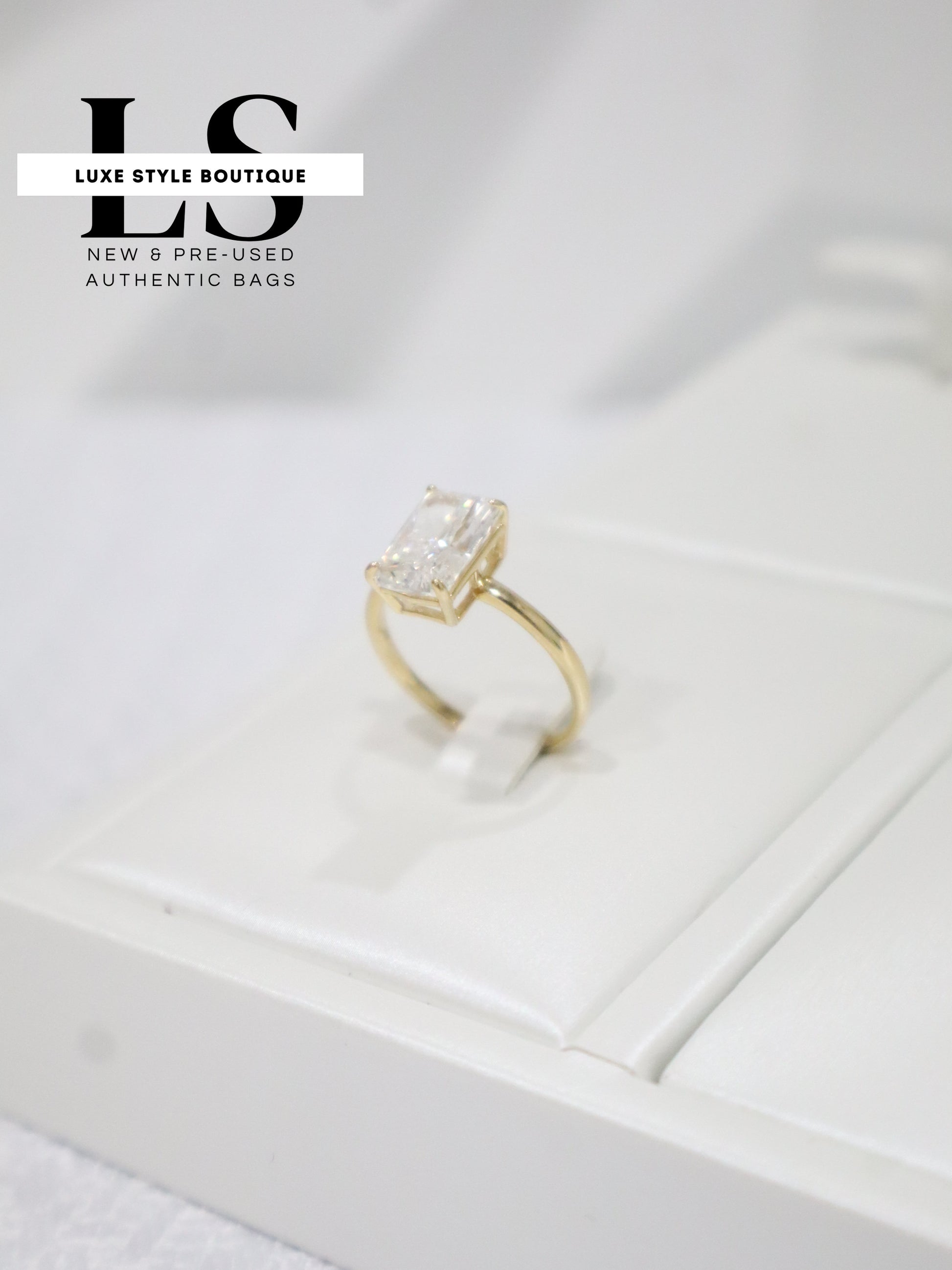 Ring Gold 18K Radiant LAB Diamonds 3CT Size 7