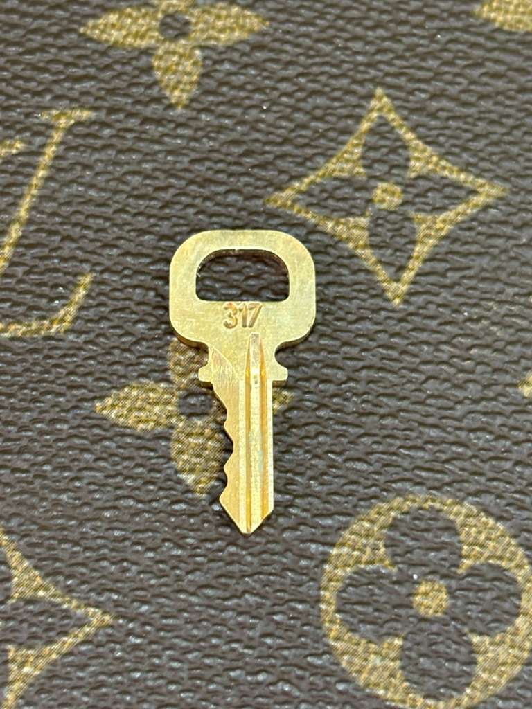 Louis Vuitton Key No.317