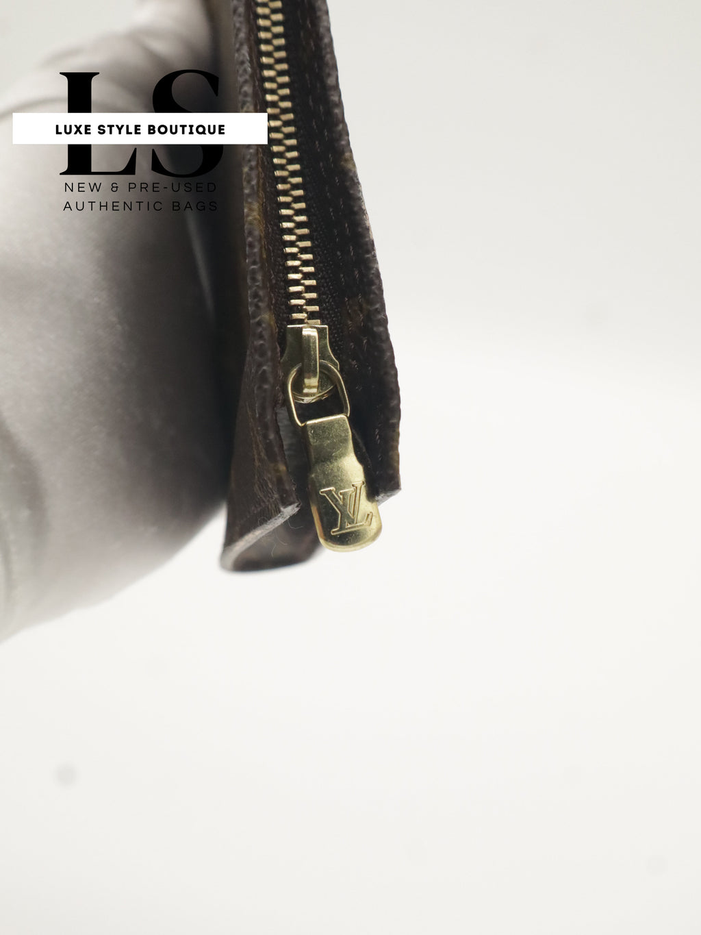 Louis Vuitton Monogram Petit Bucket PM w/Pouch