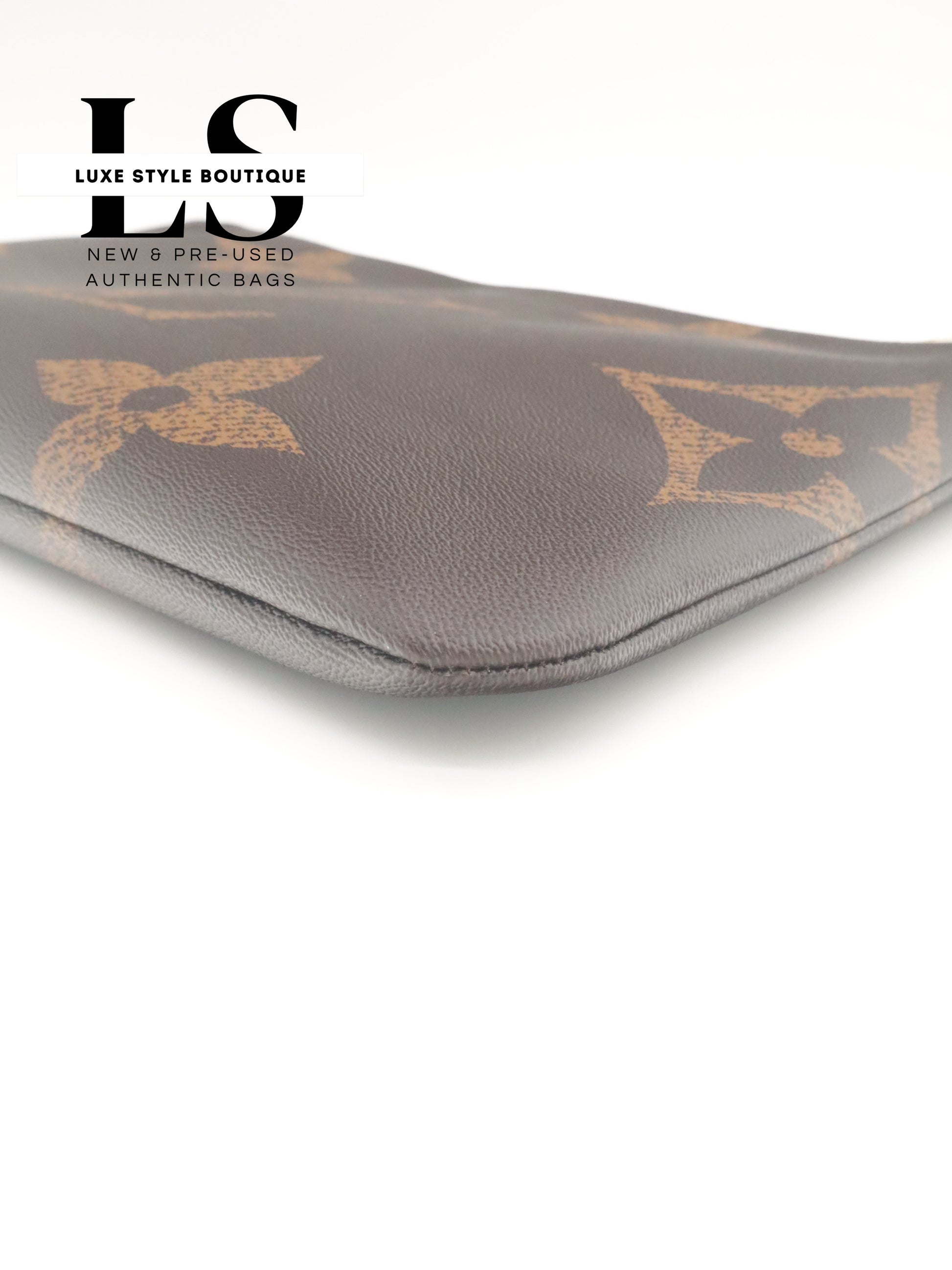 Louis Vuitton Monogram Giant Pochette Cles XL