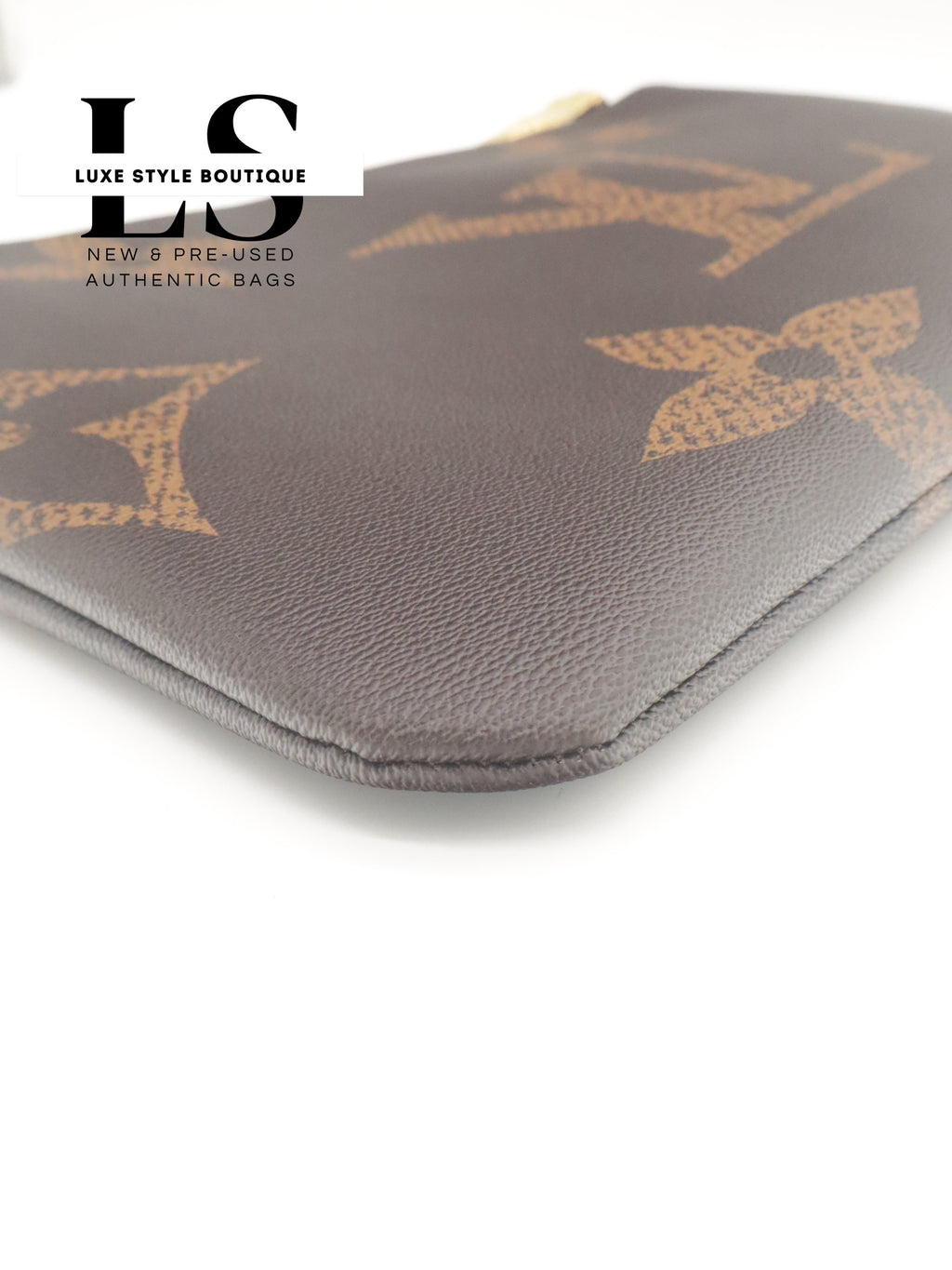 Louis Vuitton Monogram Giant Pochette Cles XL