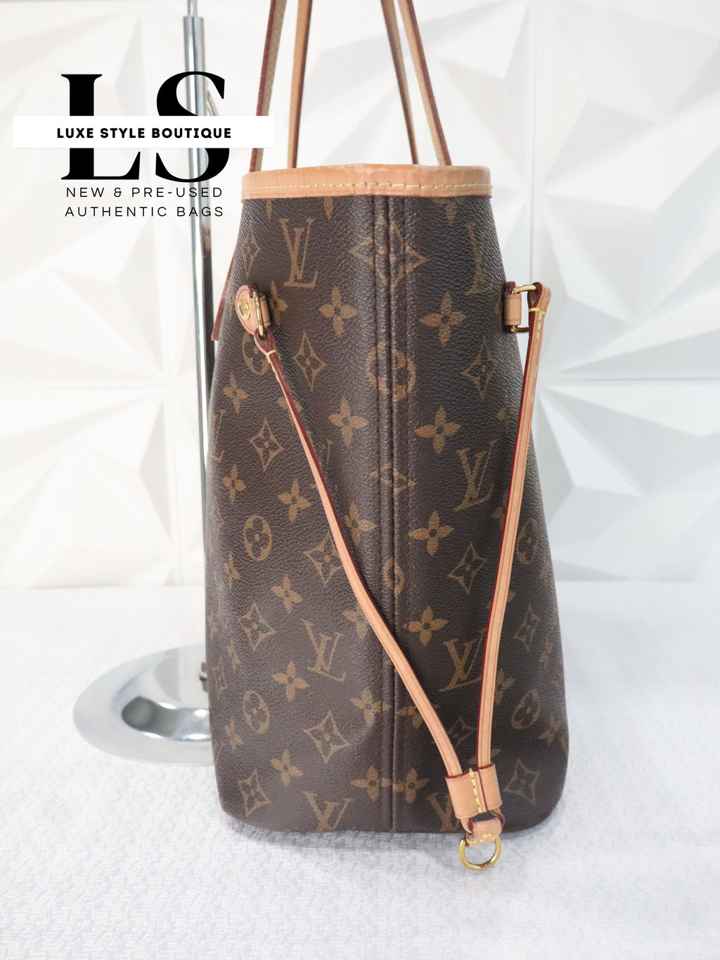 Louis Vuitton Neverfull Monogram Red