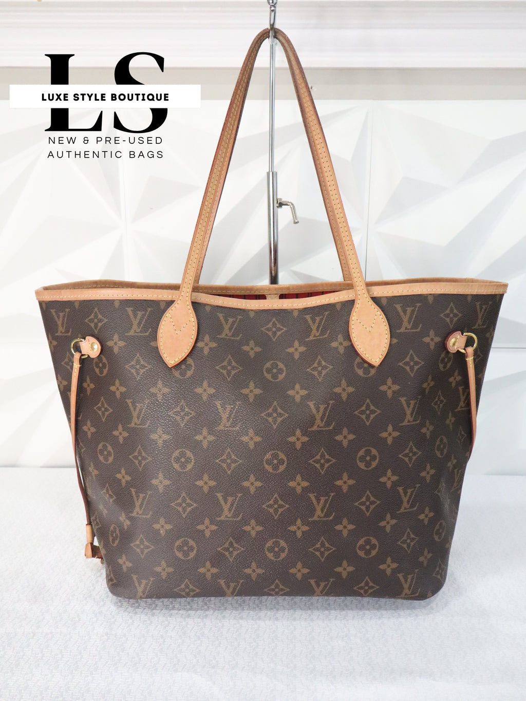 Louis Vuitton Neverfull Monogram Red