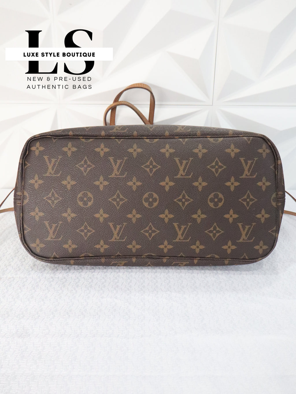 Louis Vuitton Neverfull Monogram Red
