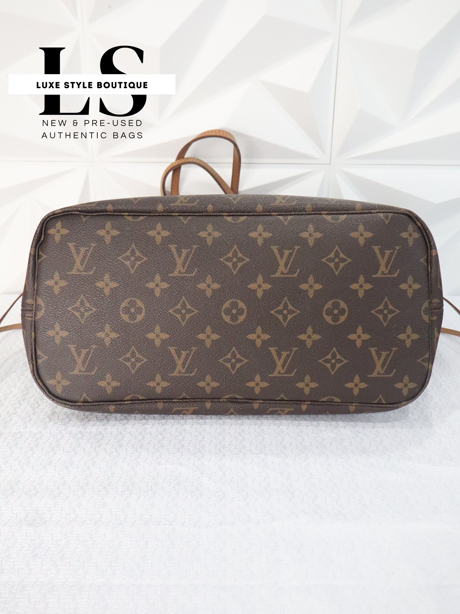Louis Vuitton Neverfull Monogram Red