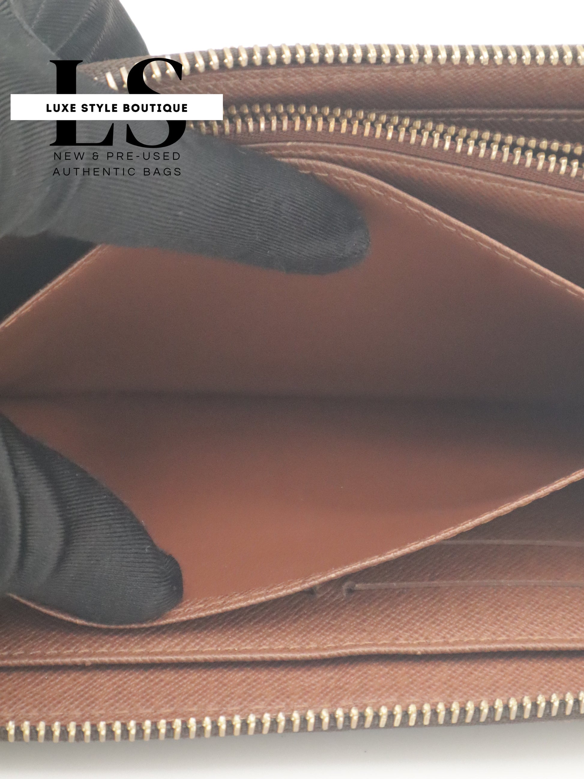 Louis Vuitton Rose Zippy Wallet Monogram