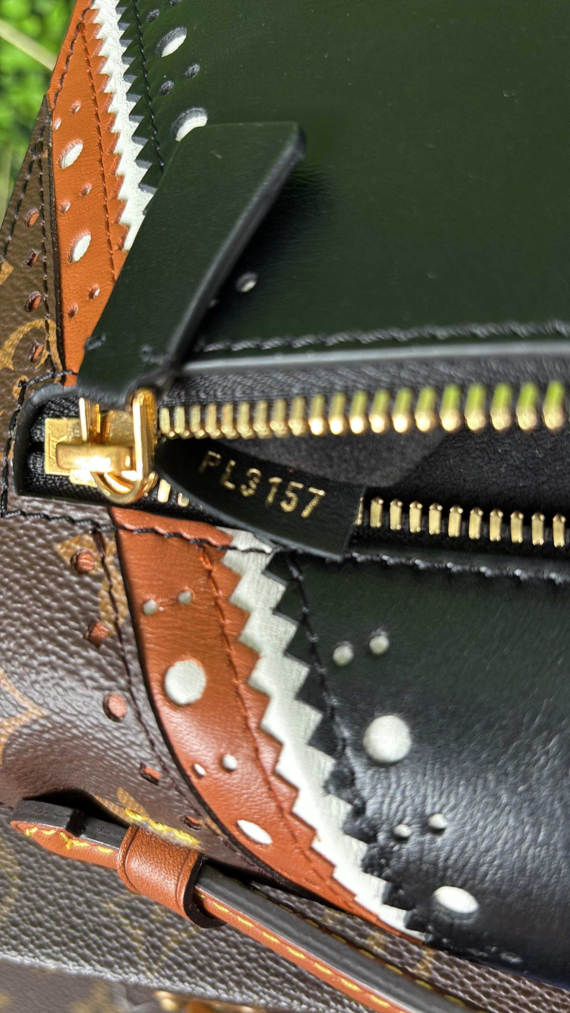 Louis Vuitton Monogram Pochette Metis MM
