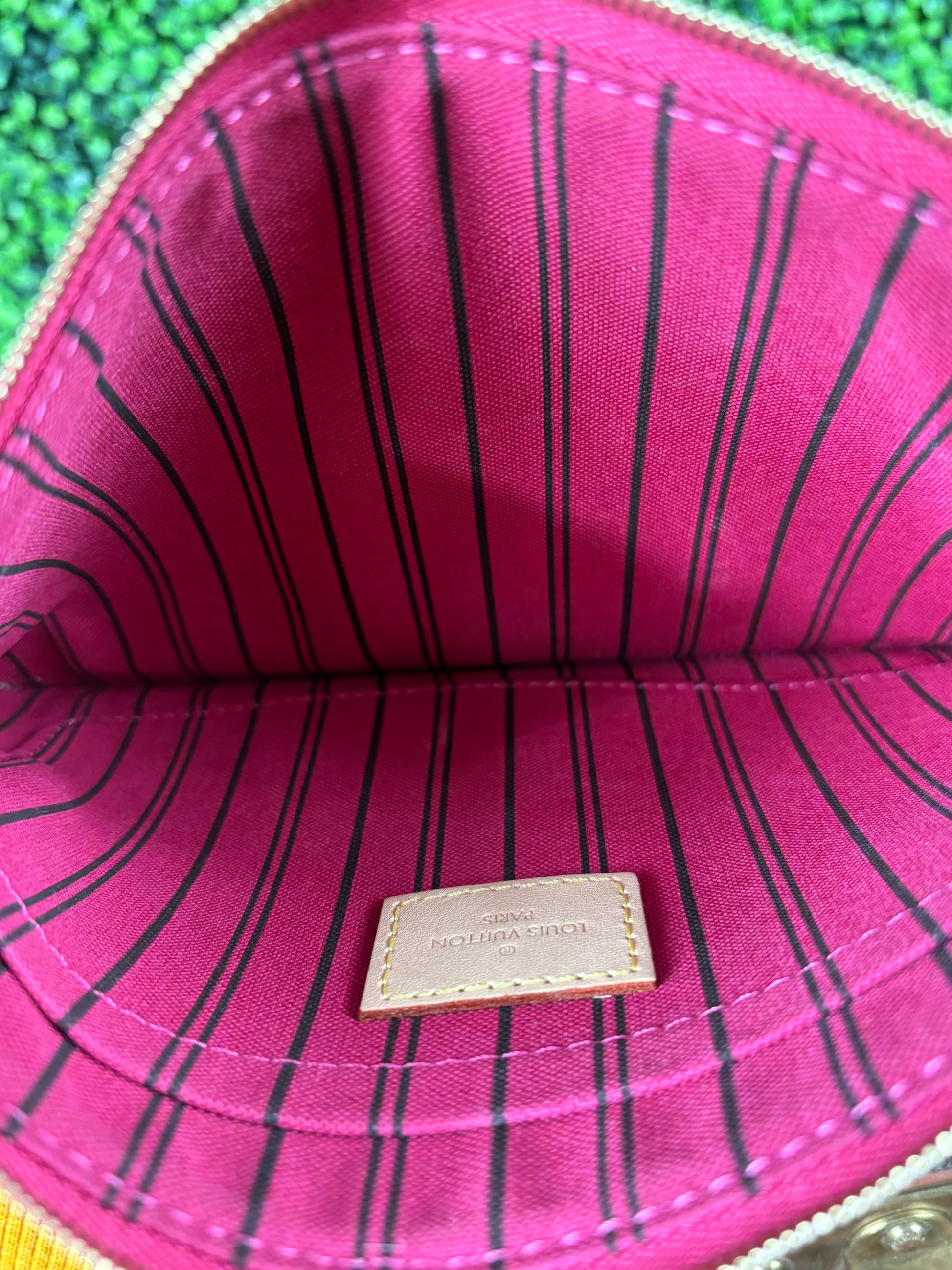 Louis Vuitton Neverfull GM Pouch