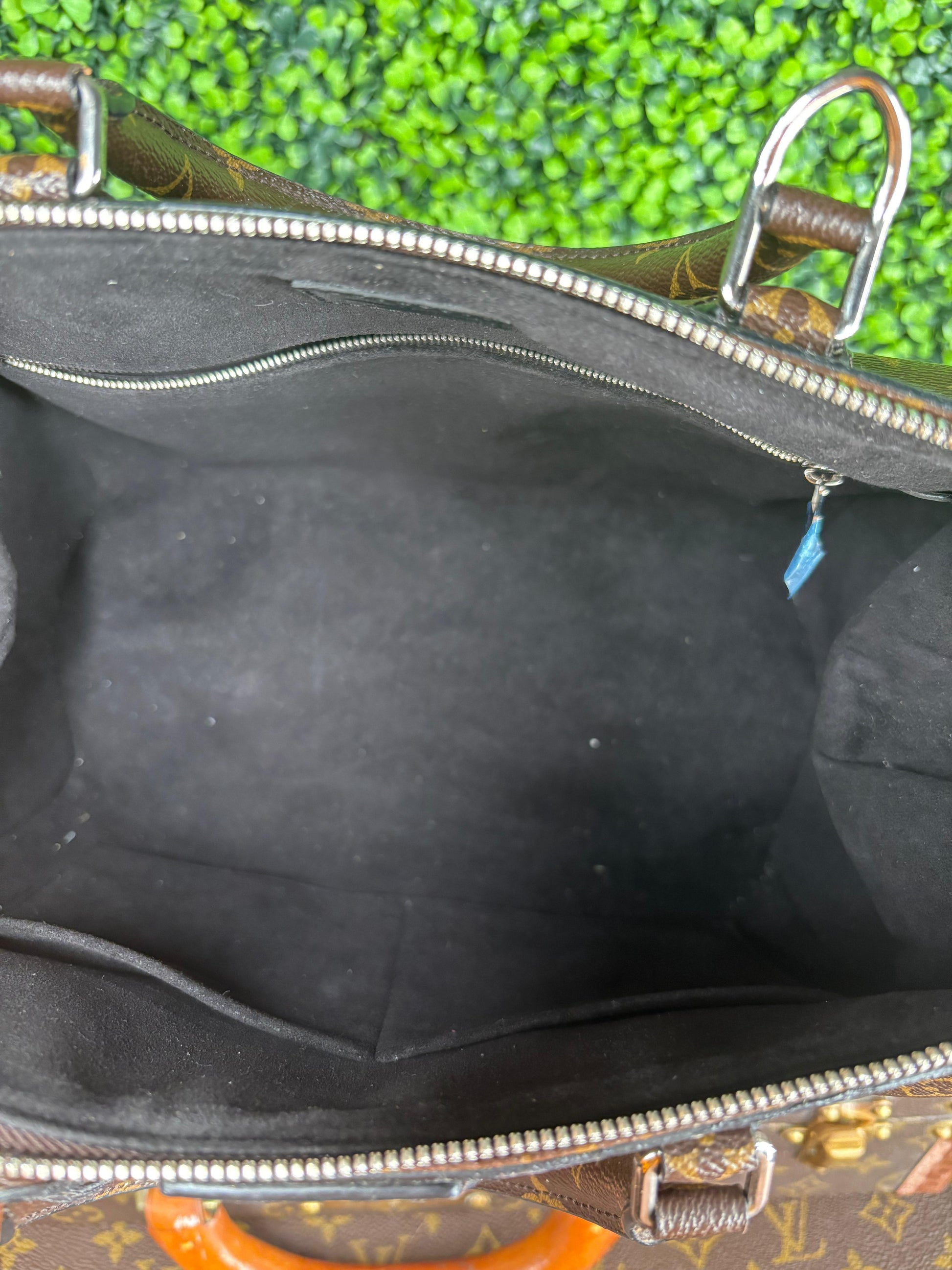 Louis Vuitton Shine Canvas Doc Monogram