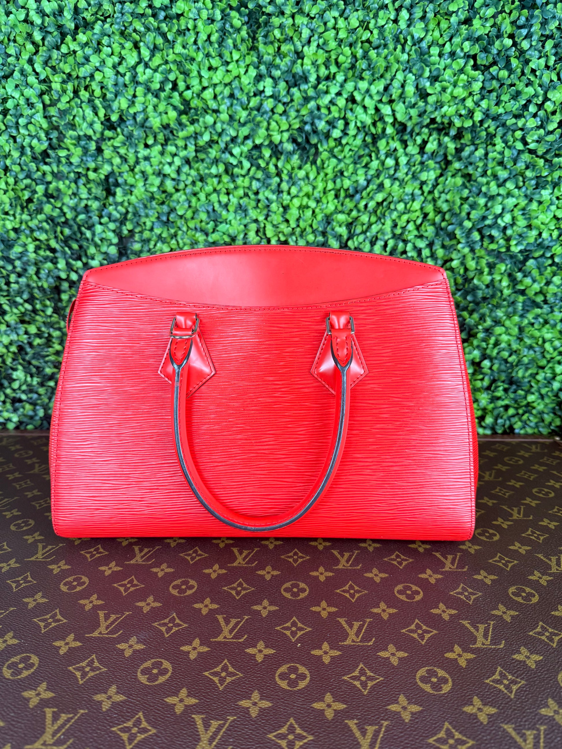 Louis Vuitton Soufflot NM Epi Leather