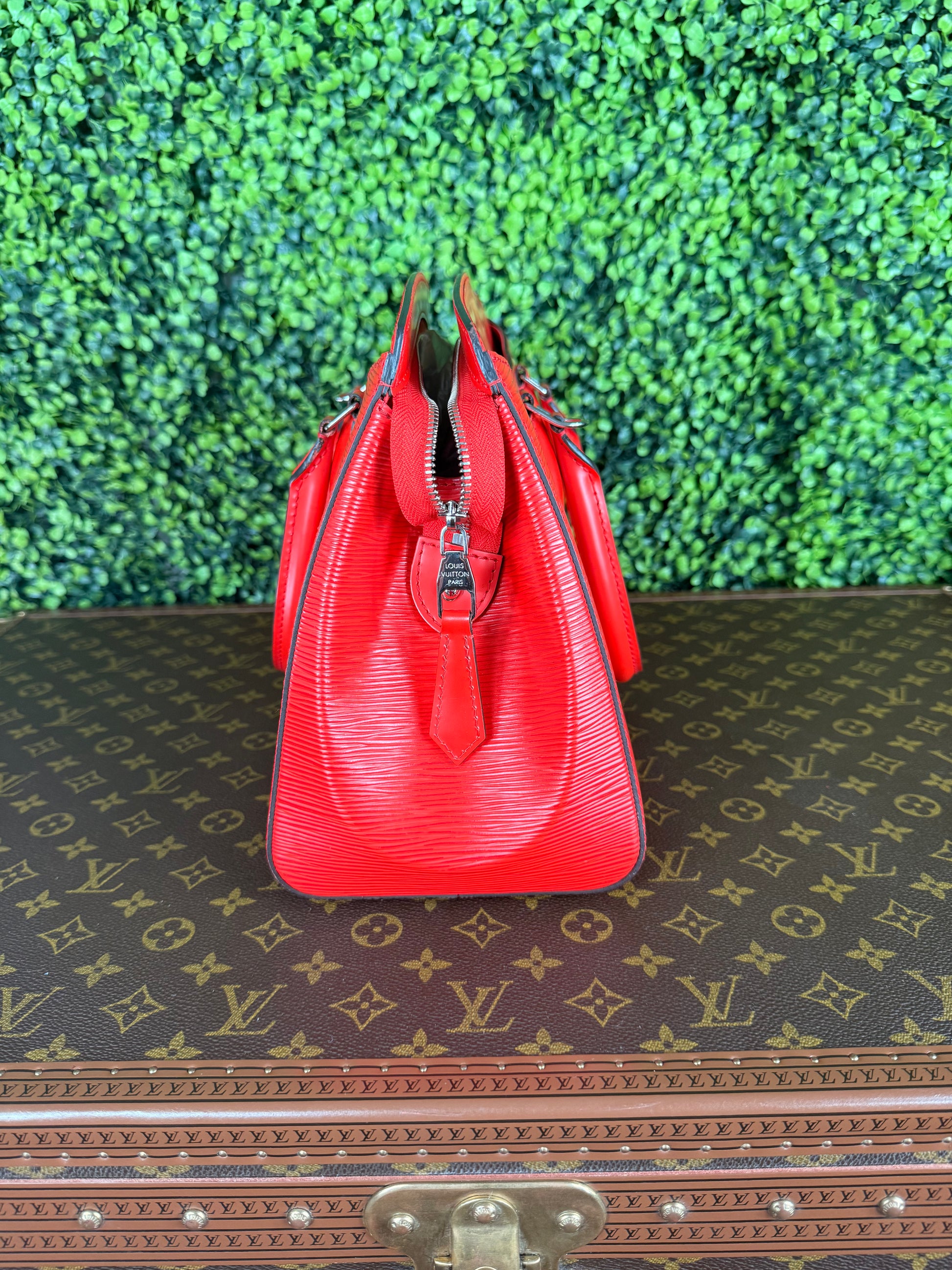 Louis Vuitton Soufflot NM Epi Leather